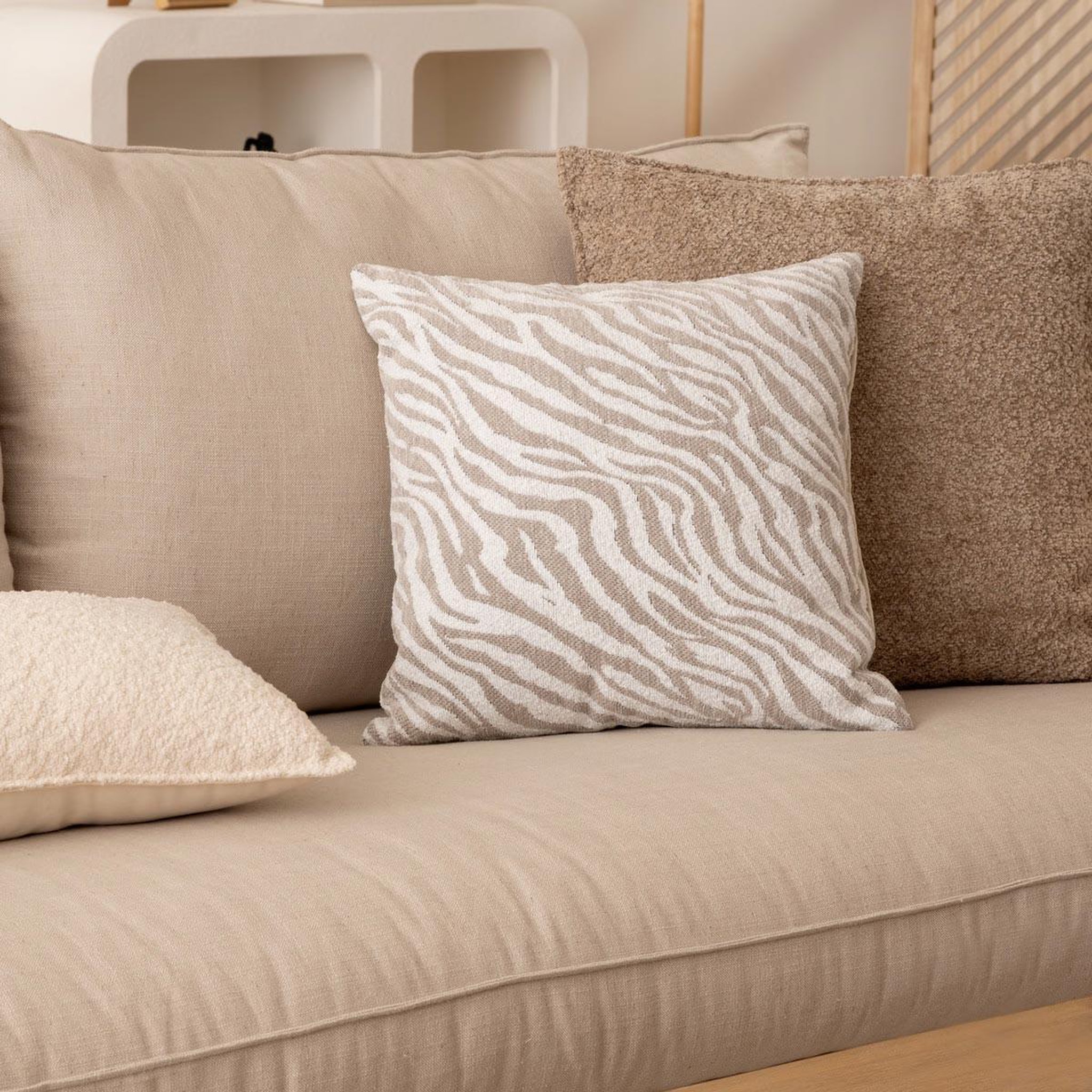 Voir la diapositive 5 : ATMOSPHERA Housse de coussin chenille  jeni  40x40cm beige lin