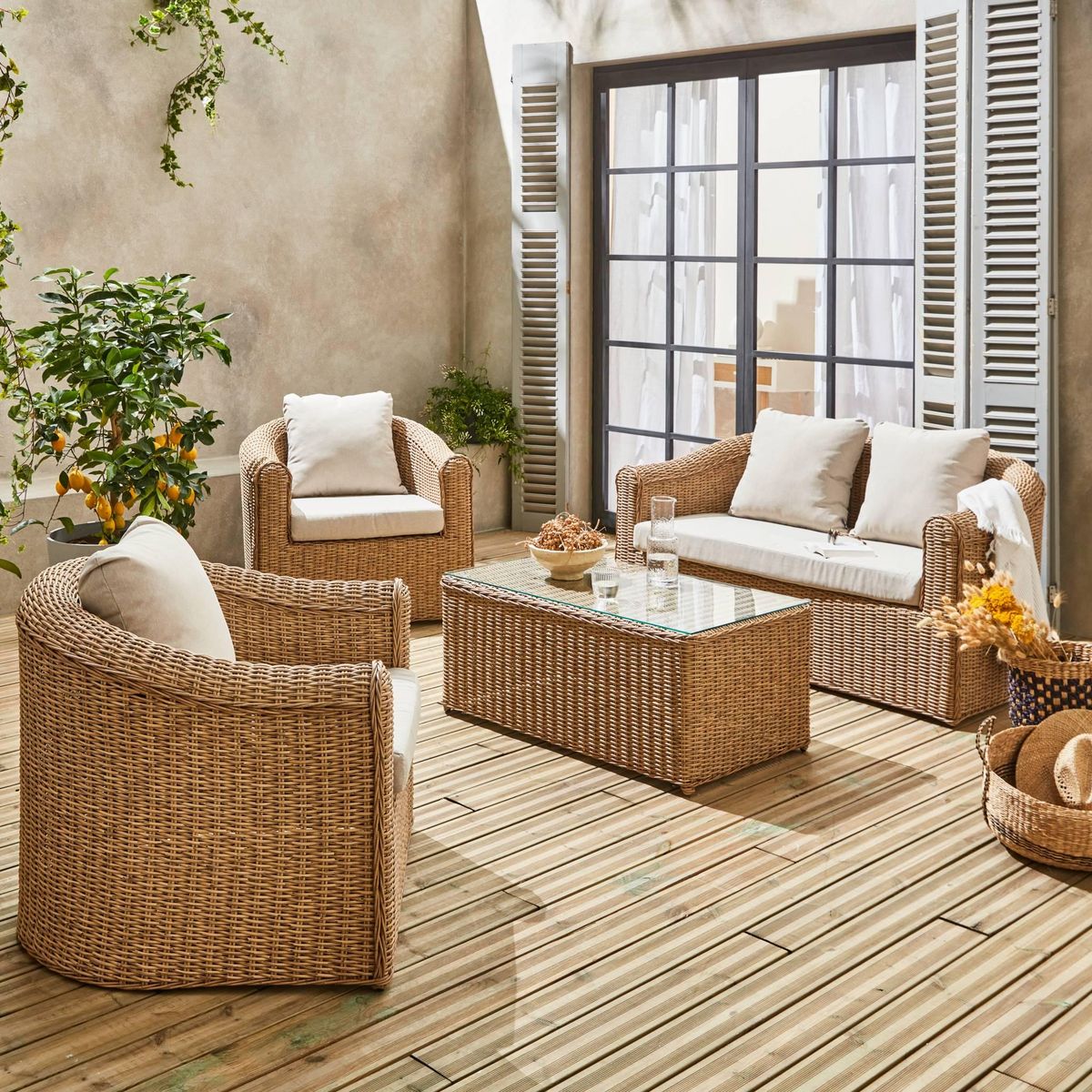 SWEEEK Salon de jardin en résine tressée arrondie 4 places - Valentino - Coussins