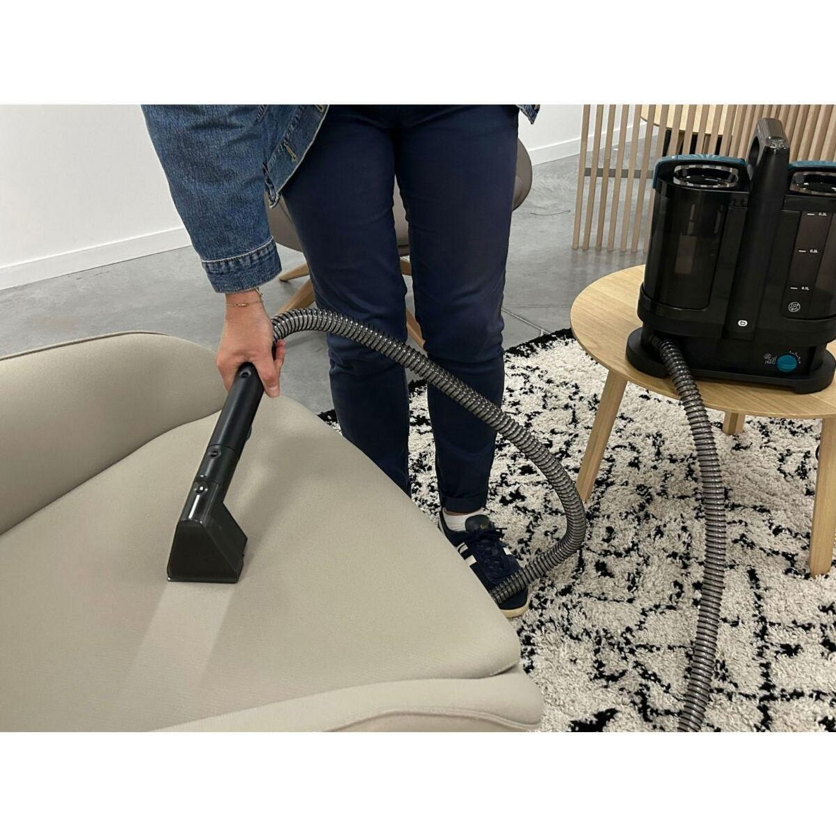 ESSENTIEL B Nettoyeur détacheur EAD1