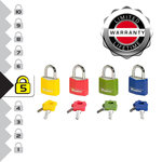 Master lock Cadenas à Clé en Aluminium Massif recouvert de Vinyle, Couleur Aléatoire, 4 x 5,9 x 1,3 cm