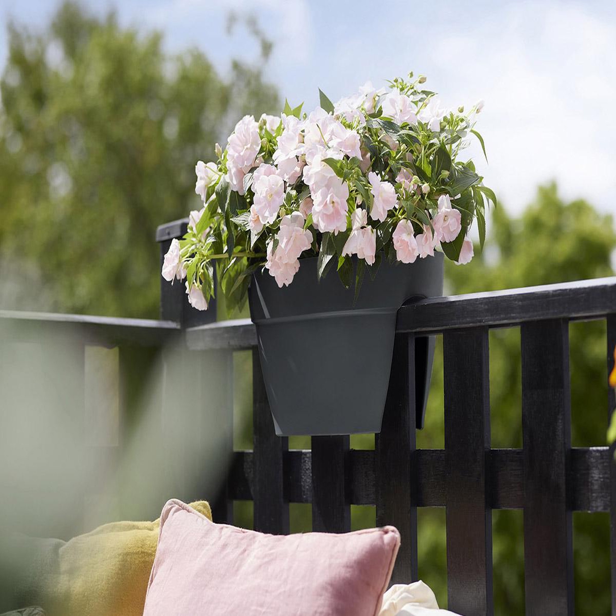Voir la diapositive 5 : ELHO Balconnière Elho Vibia Campana Flower Bridge anthracite - Longueur 40 cm