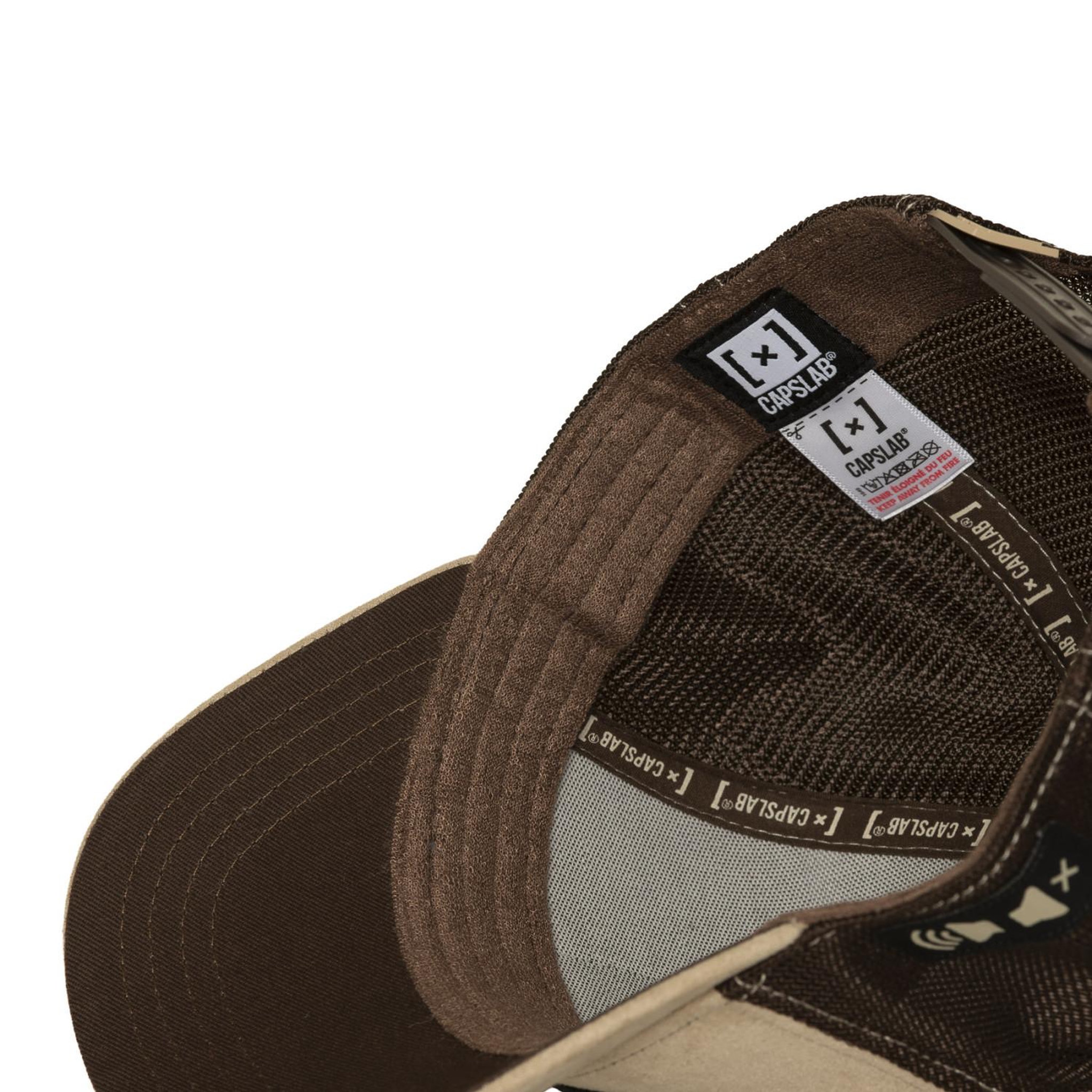 Voir la diapositive 6 : CAPSLAB Casquette trucker premium avec filet et patch art mono