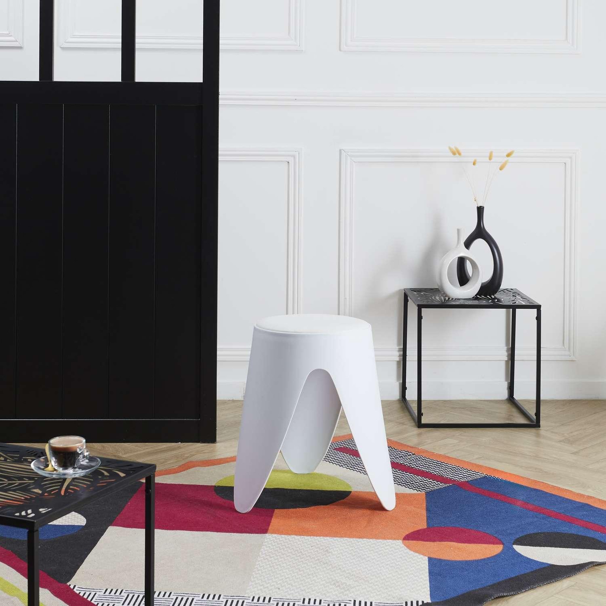 Voir la diapositive 2 : The Home Deco Factory Tabouret d'appoint empilable emma - blanc