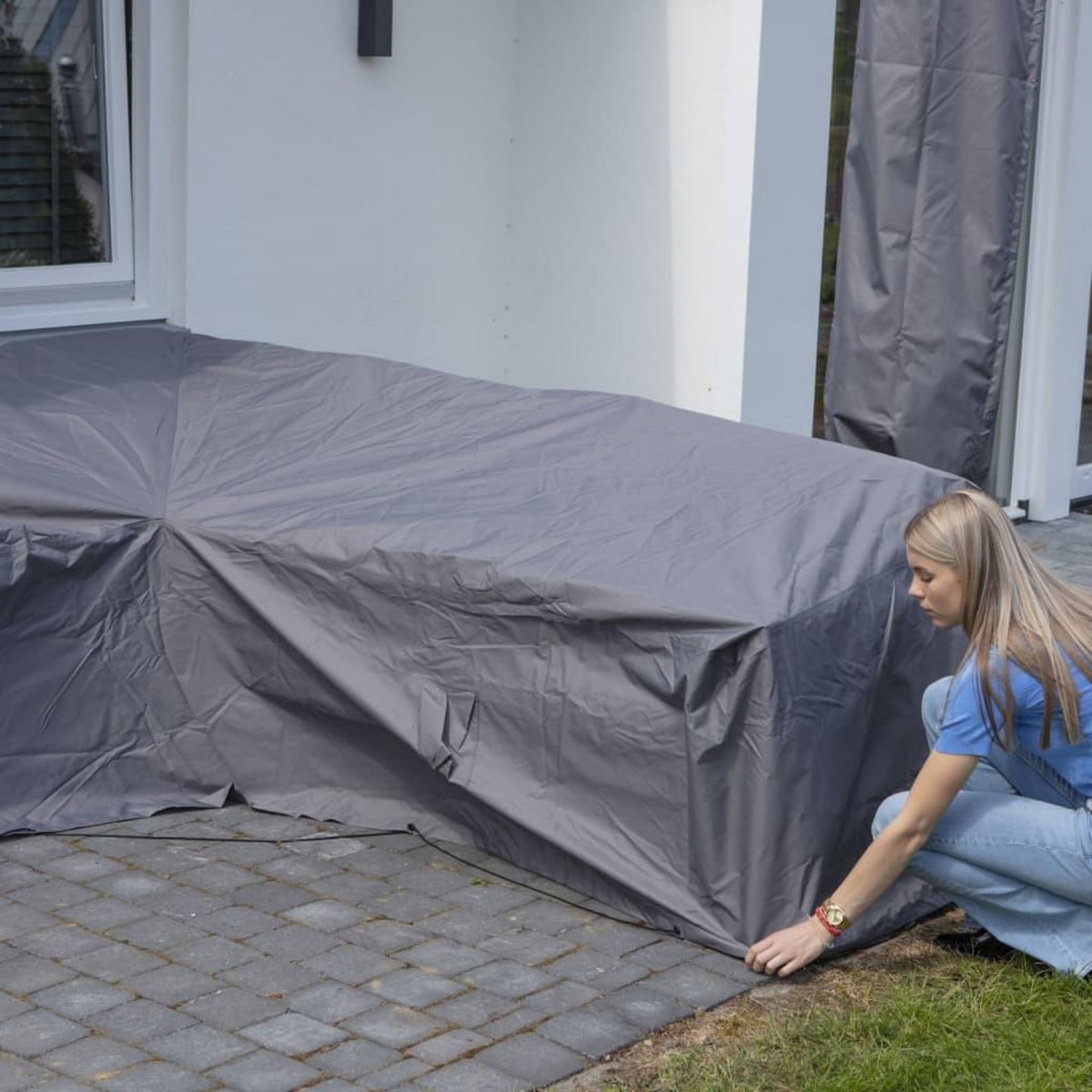 MADISON Madison Housse de meubles d'exterieur 255 x 255 x 70 cm Gris