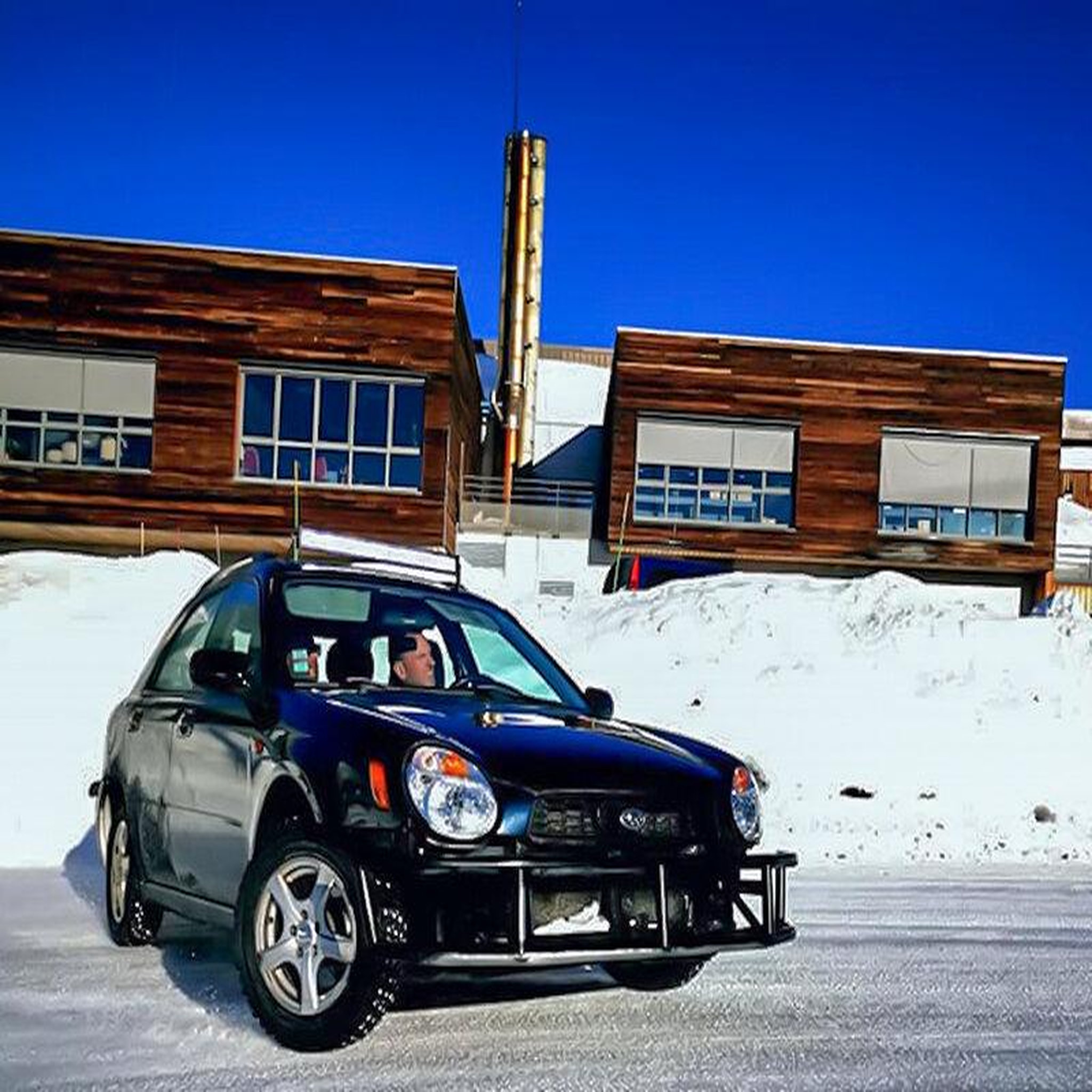 Voir la diapositive 3 : Smartbox Pilotage sur glace d'une voiture de sport à l'alpe d'huez - coffret cadeau sport & aventure