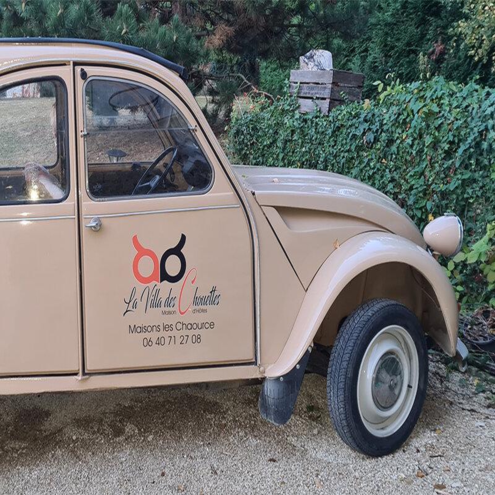 Voir la diapositive 4 : Smartbox Séjour en famille : 3 jours en suite dans un gîte de charme près de troyes - coffret cadeau séjour