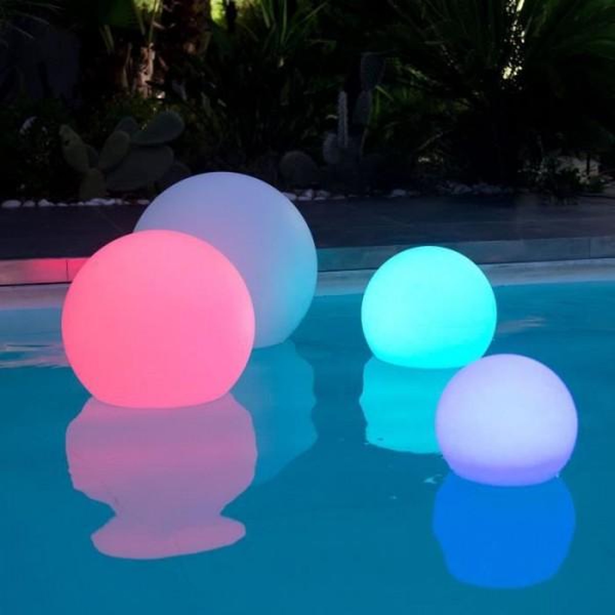 Voir la diapositive 3 : Lumisky LUMISKY - Boule lumineuse sans fil flottante LED - multicolore dimmable BOBBY - Ø50cm avec télécommande et socle a induction