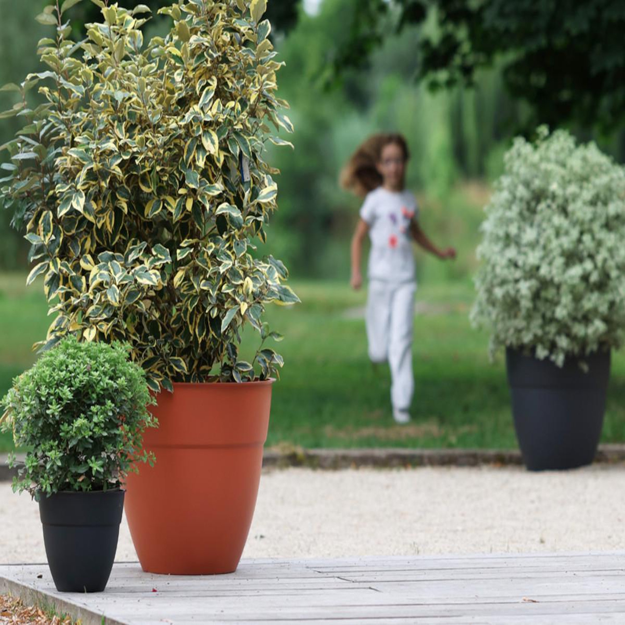 Voir la diapositive 2 : Eda Pot de fleur rond osaka ø 50 x h.42,9 cm orange terre battue - eda