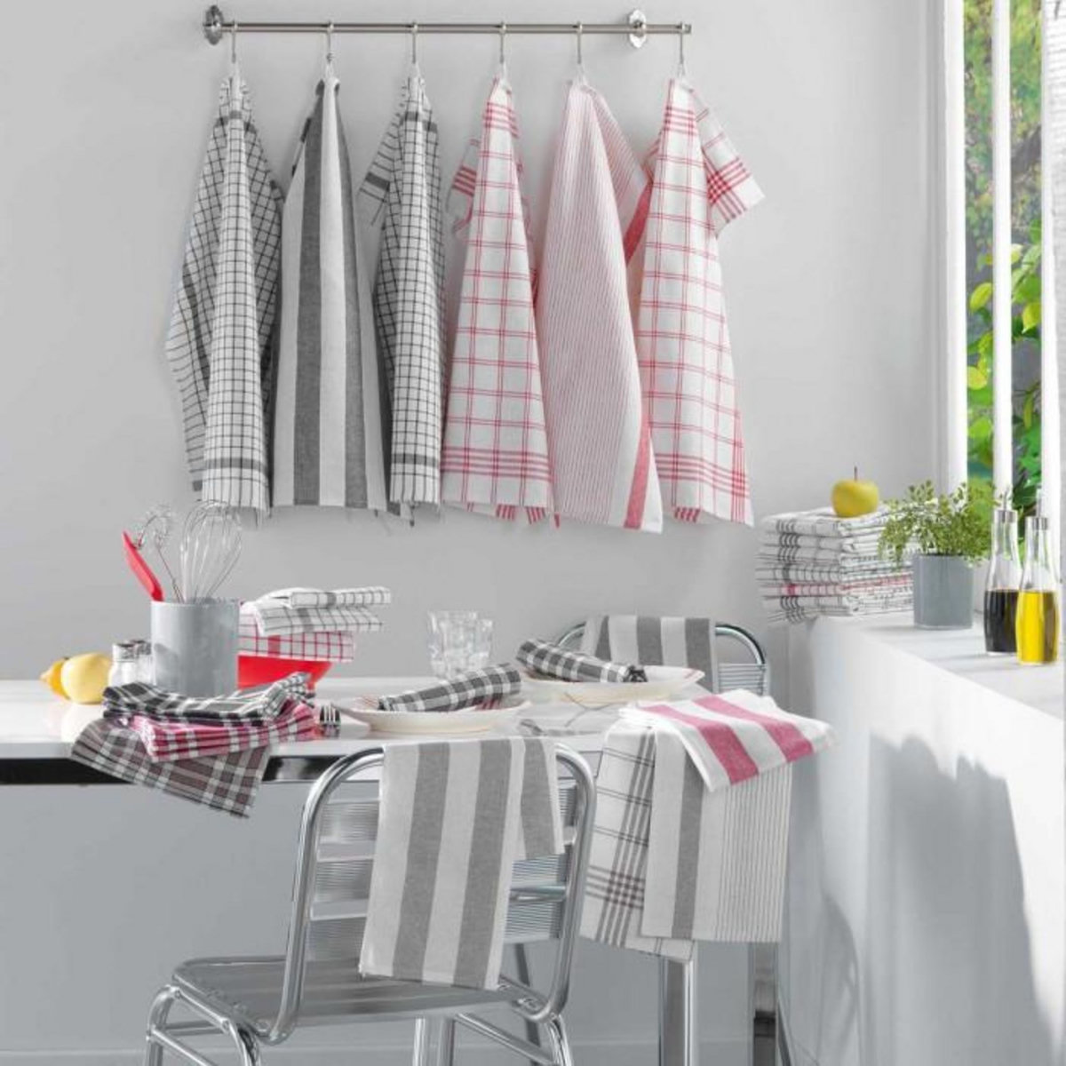 Paris Prix Lot de 3 Serviettes de Table  Traditio  45x45cm Noir