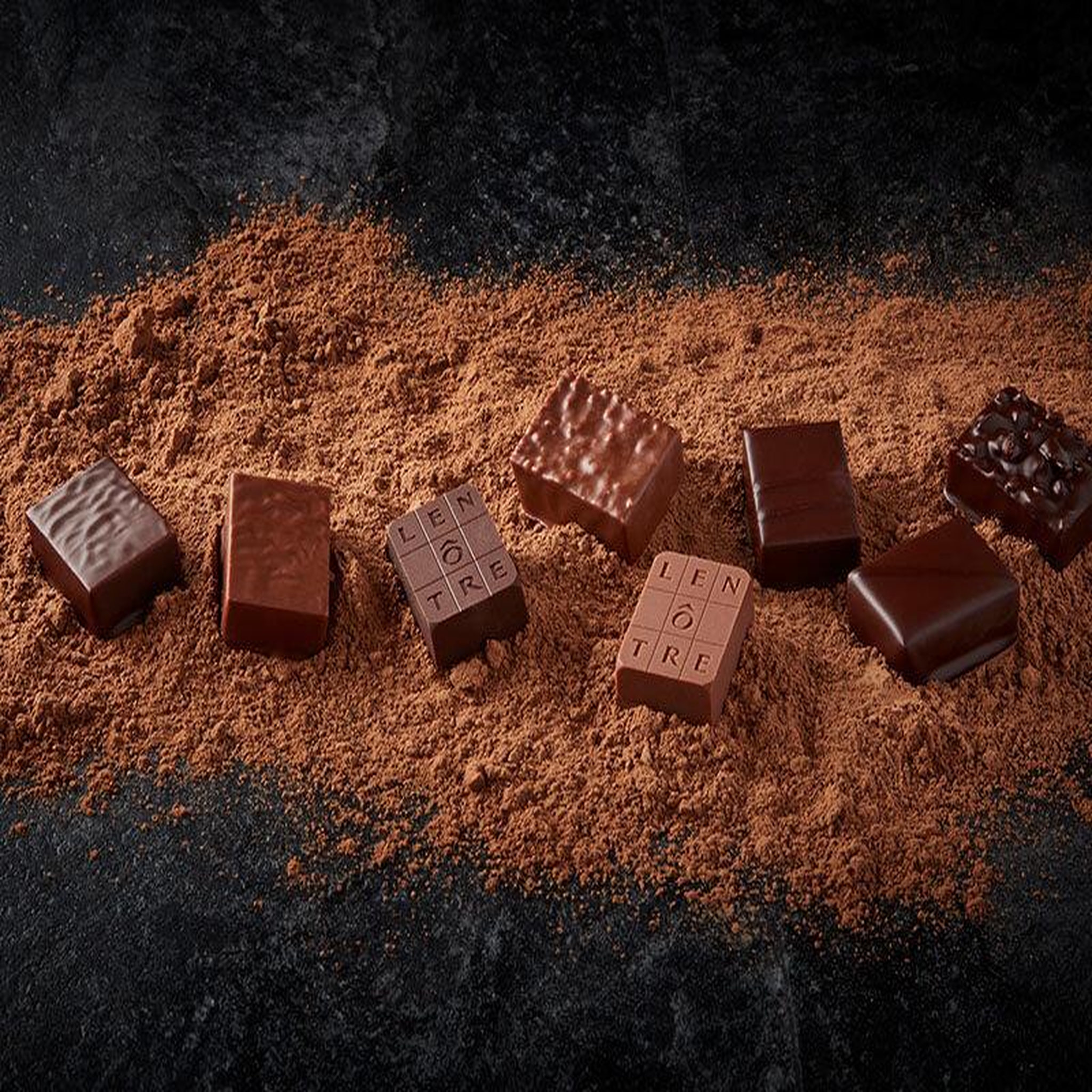 Voir la diapositive 3 : Smartbox 1 assortiment autour de l'univers confiserie & chocolat chez lenôtre - coffret cadeau gastronomie