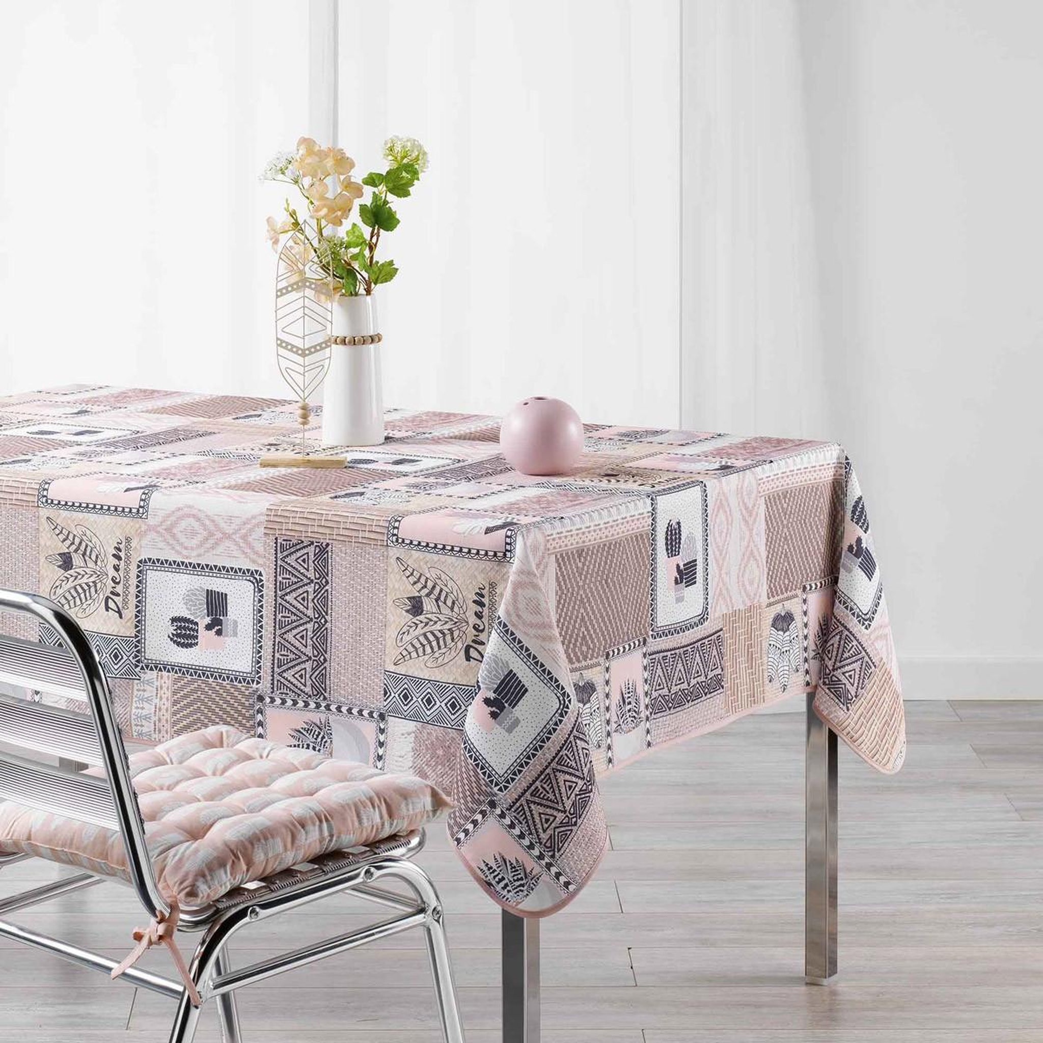 Douceur d'Intérieur Nappe rectangulaire  carlota  150x240cm rose