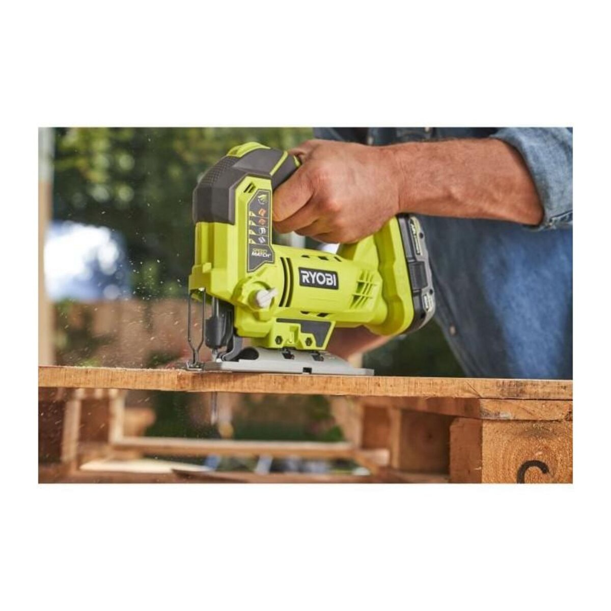 Ryobi RYOBI 3 outils : 1 perceuse-visseuse Brushless + 1 meuleuse 115 mm + 1 scie sauteuse + 2 batteries 4 Ah & 2 Ah + 1 chargeur & 1