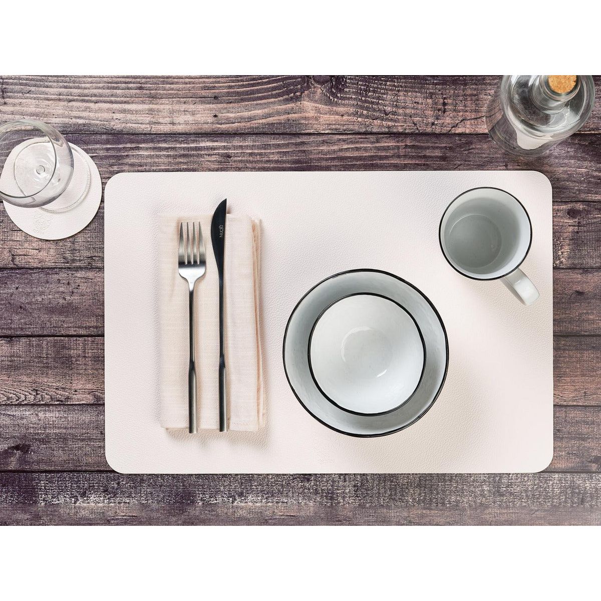 BJORN Set de table rectangulaire réversible - 6 pièces - Cuir recyclé blanc crème et vert de gris