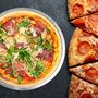 Voir la diapositive 2 : FM PROFESSIONAL 2 Plaques à pizza perforées en alu pour cuisson au four 30 et 33 cm FM Professional