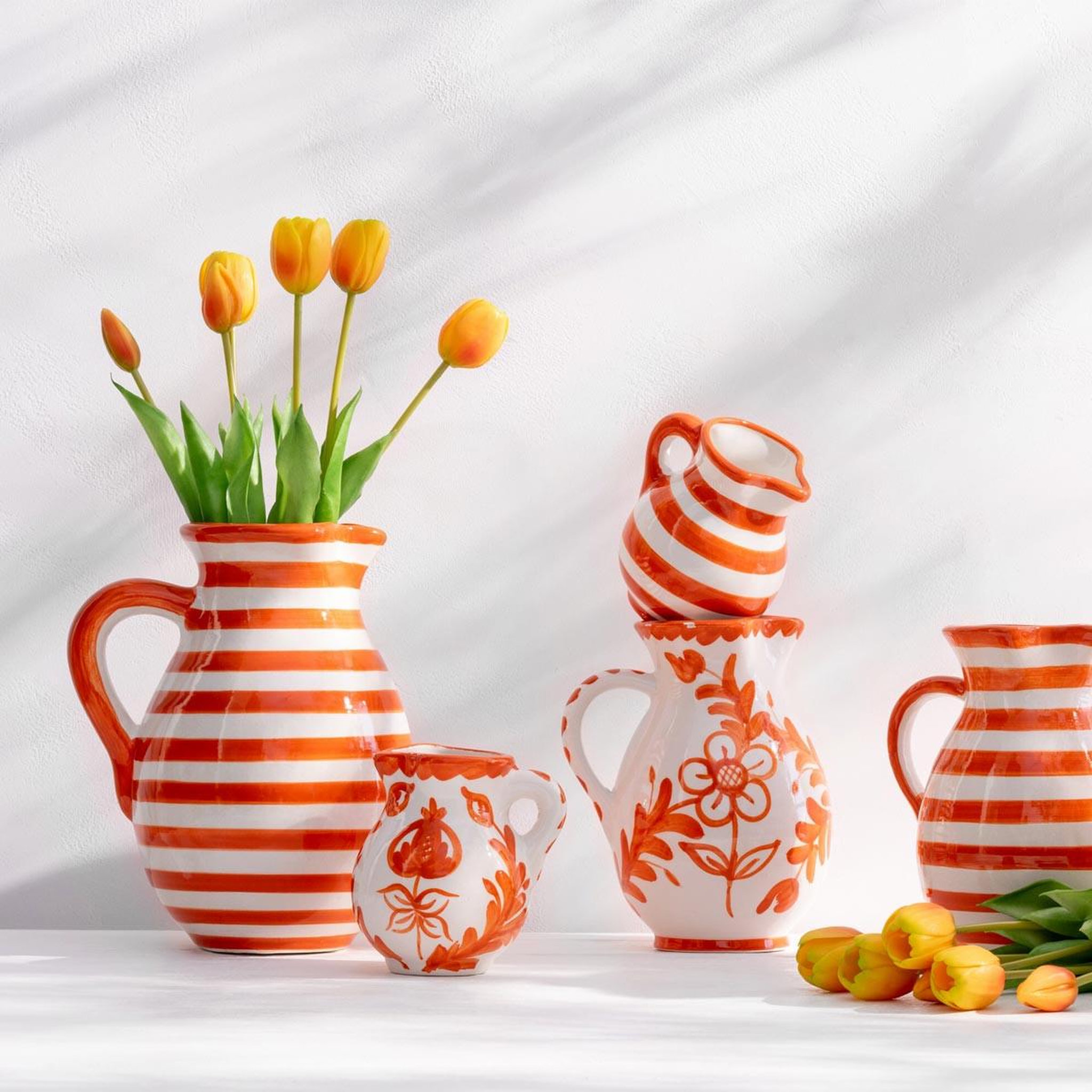 Voir la diapositive 3 : J-LINE Pichet en céramique  granada rayure  3,3l orange