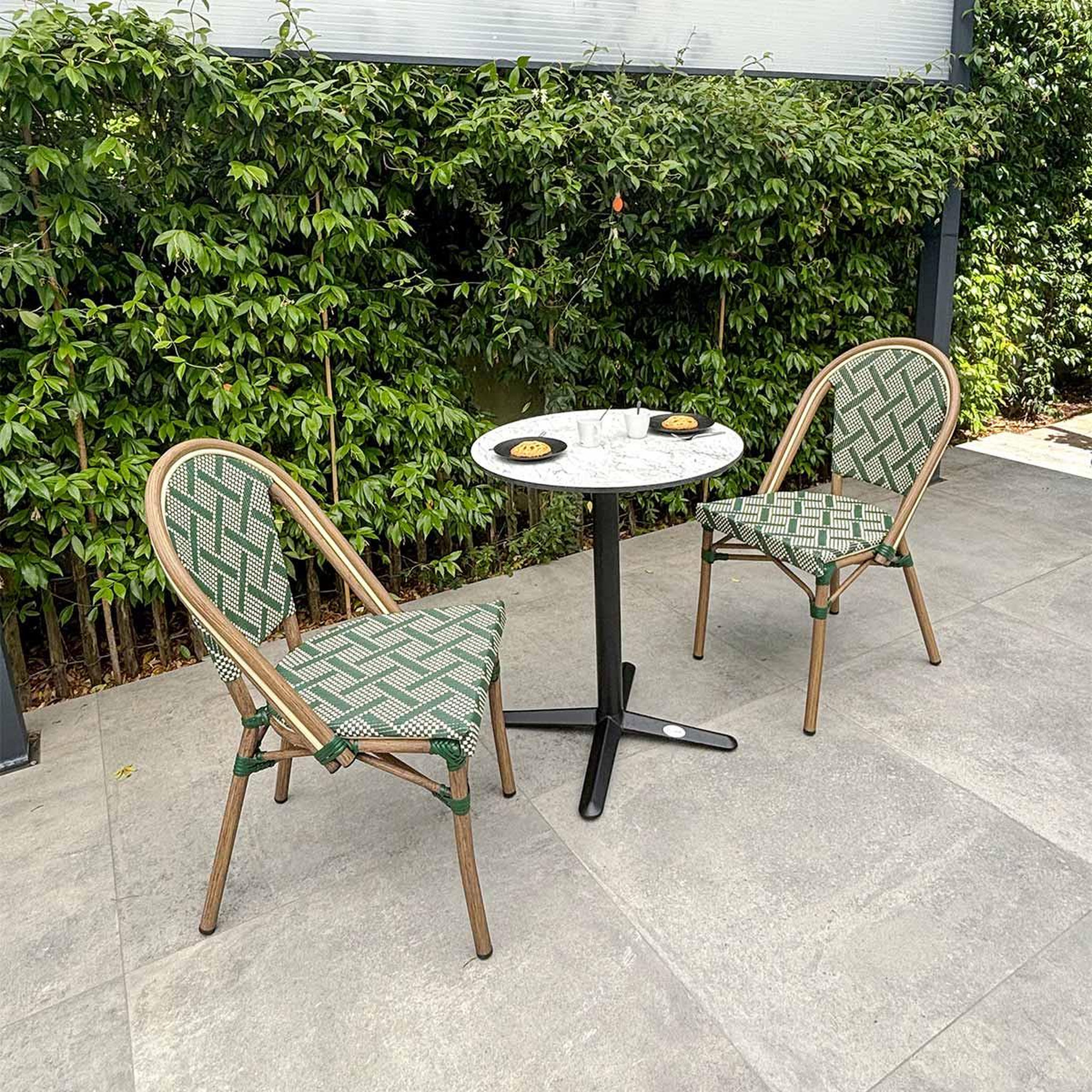 Voir la diapositive 2 : Paris Prix Ensemble table de jardin & 2 chaises  bistro  60cm vert