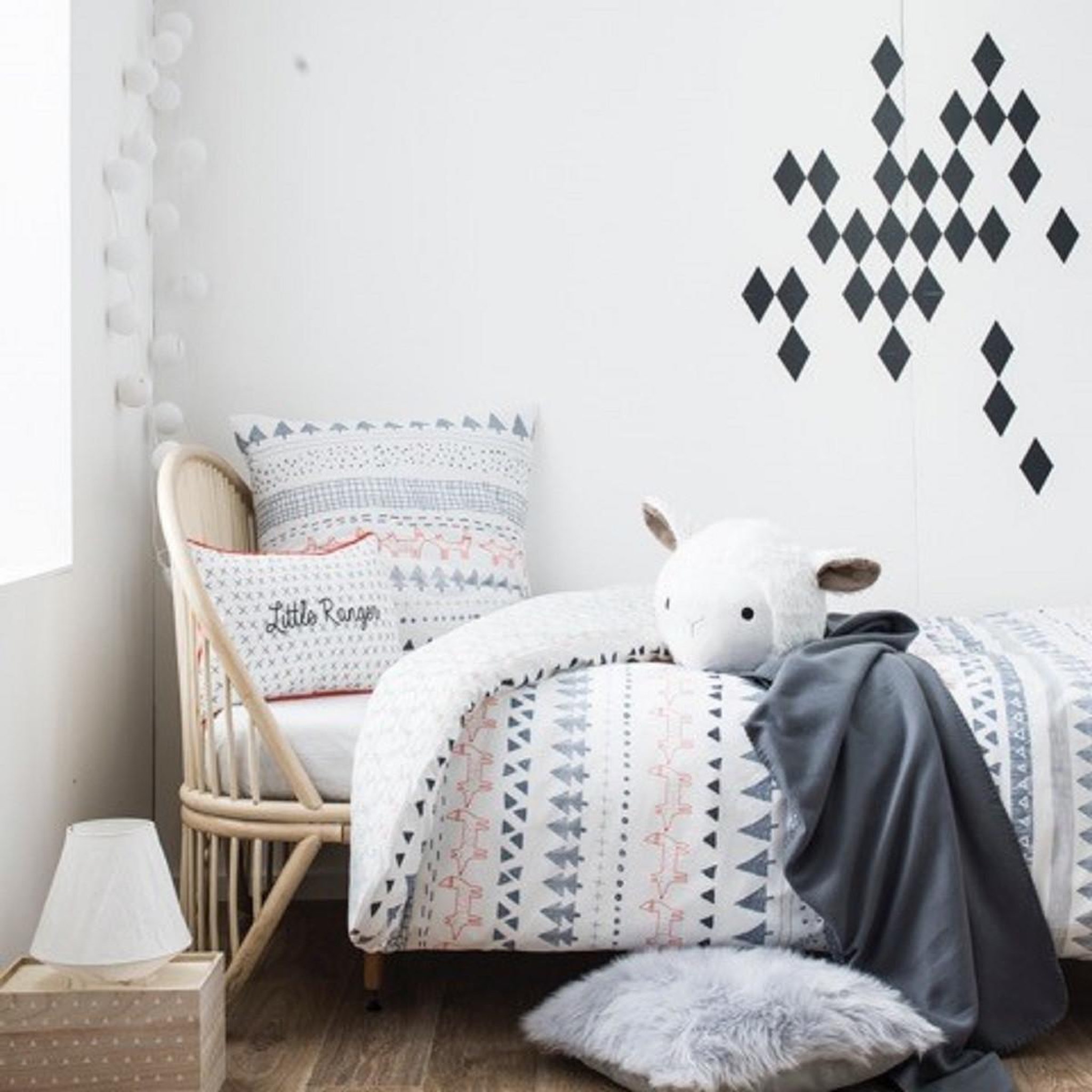 Voir la diapositive 2 : FUTURE HOME Coussin imprimé texte en coton 30x50cm little ranger