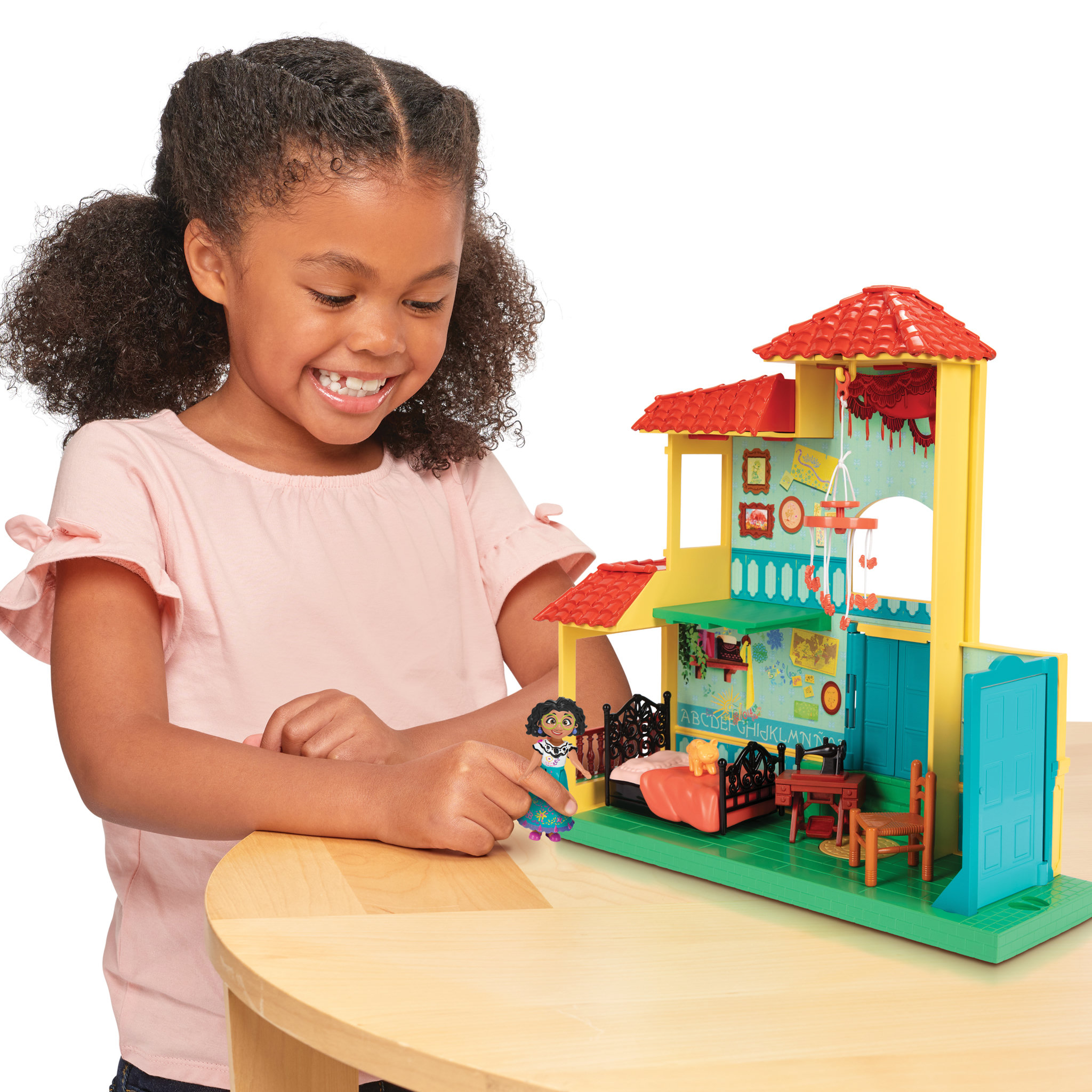 Voir la diapositive 8 : JAKKS PACIFIC Playset Chambre de Mirabel - Disney Encanto