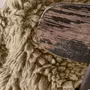 Lorena Canals Tapis en laine effet peau de bête - beige à poils longs - 75 x 110 cm