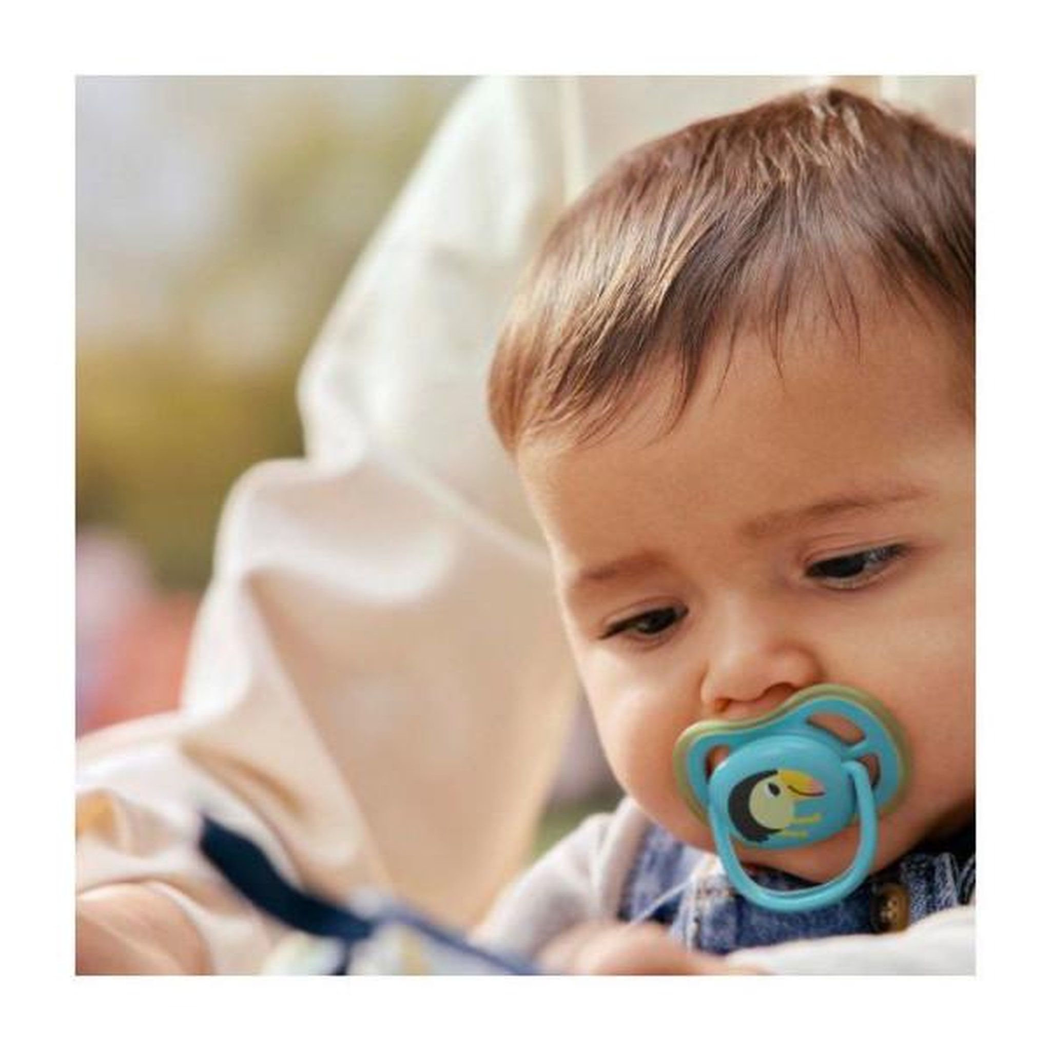 Voir la diapositive 3 : Philips Avent Lot de 4 sucettes Pacifier ultra air - PHILIPS AVENT - SCF087/27 - Jour et nuit - Sans BPA - 6/18 mois - Vert / Orange