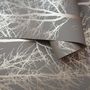 Voir la diapositive 3 : DUTCH WALLCOVERINGS DUTCH WALLCOVERINGS Papier peint Rhea Trees Gris et dore rose