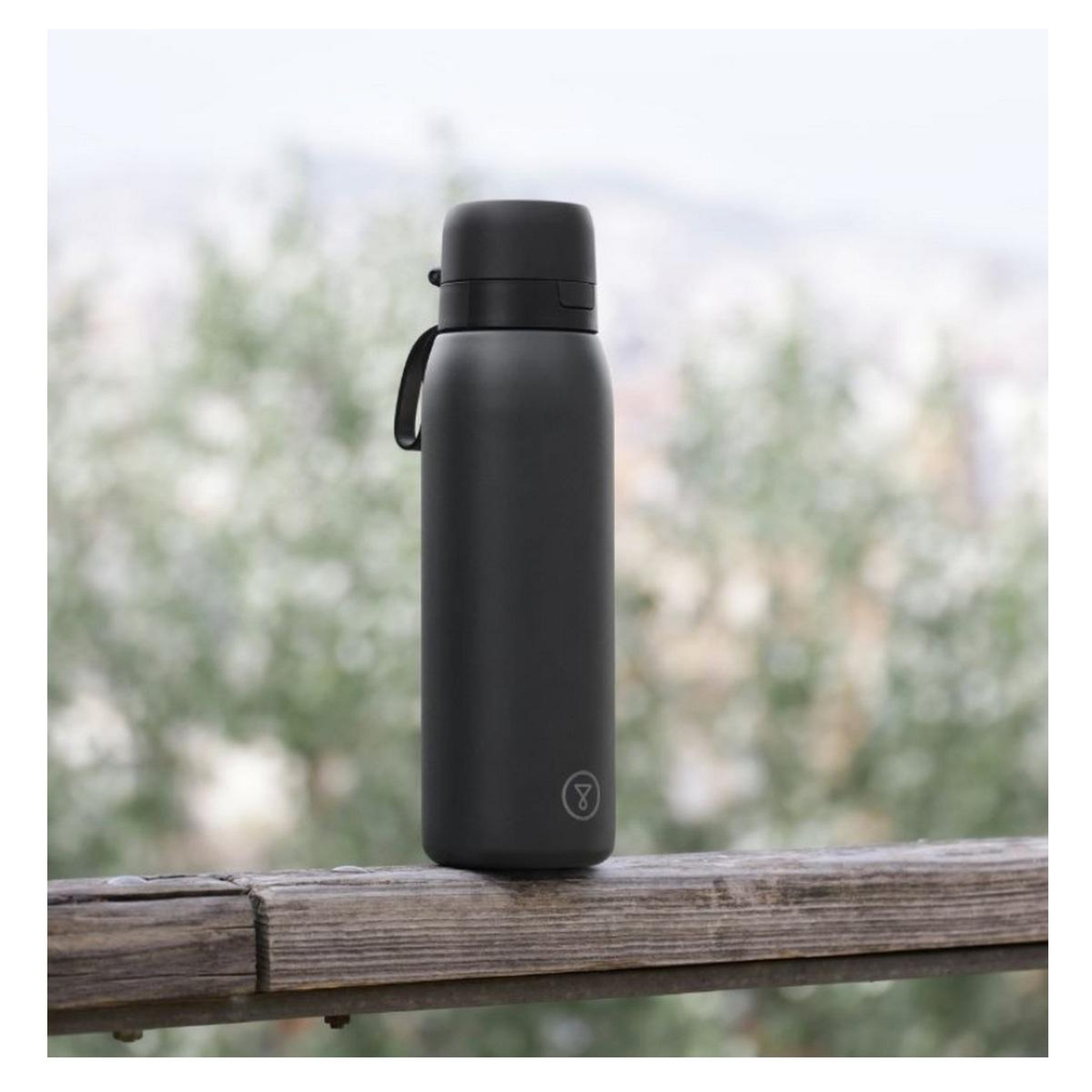 Voir la diapositive 2 : TAPPWATER Bouteille isotherme filtrante 0.7l noir - BTLPRO-B101