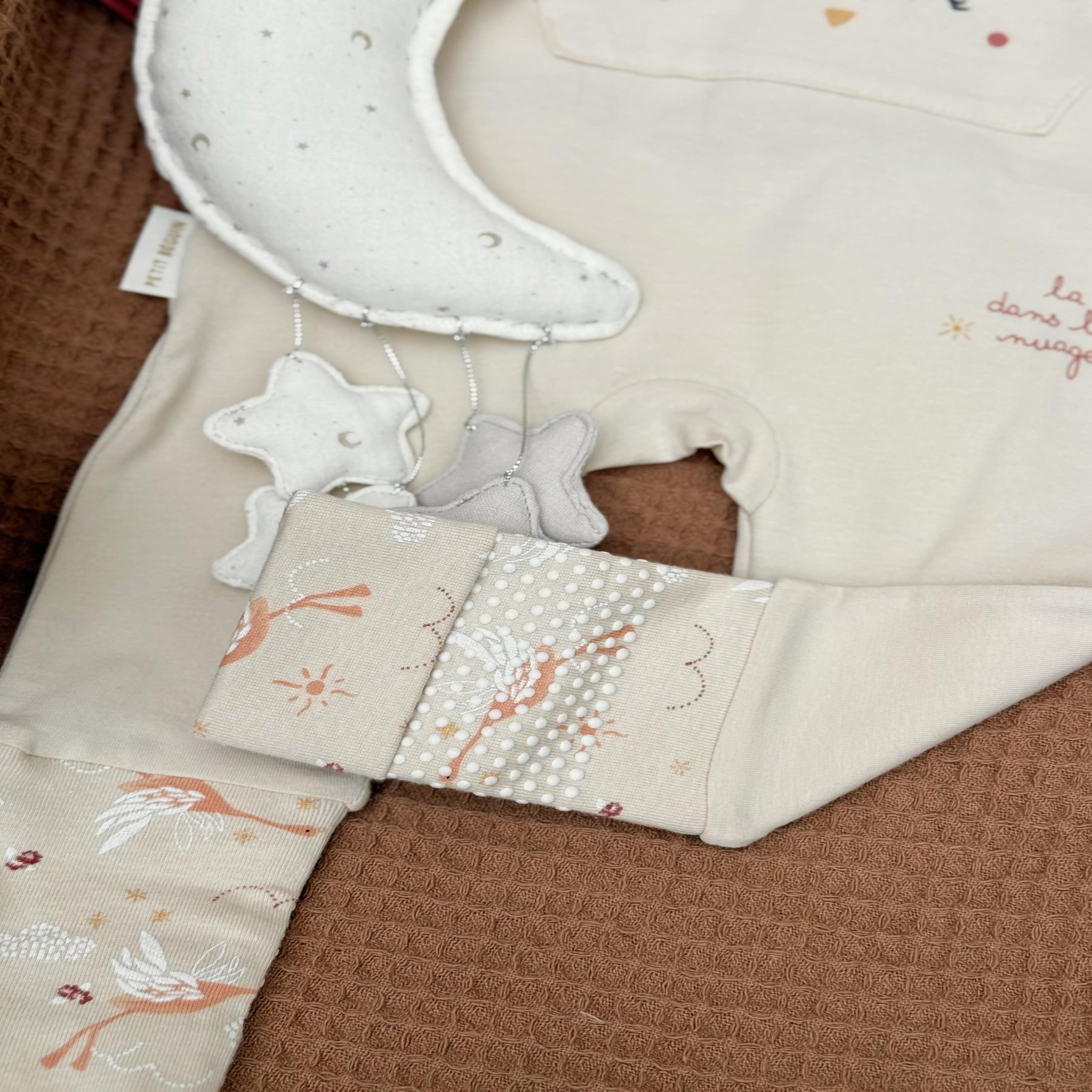 Voir la diapositive 6 : Petit BÃ©guin Pyjama bébé à pieds retroussables poésie d'été