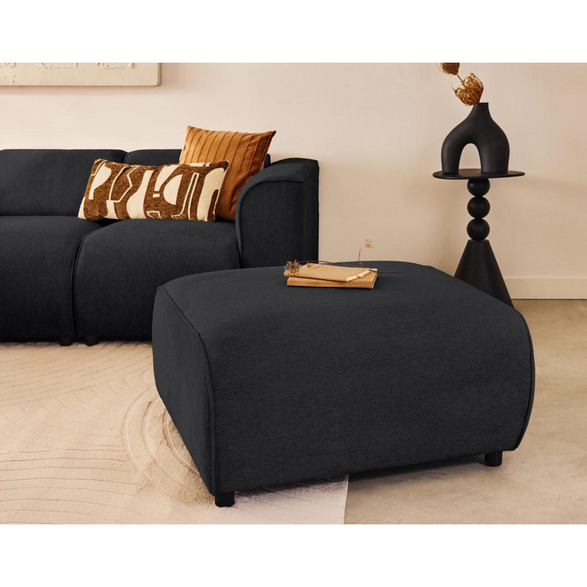 LISA DESIGN Suaro - pouf en tissu texturé