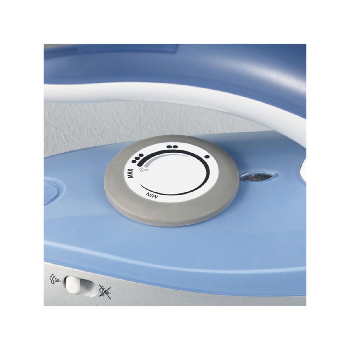 SEVERIN Fer a repasser BA 3234 Bleu 1000W Defroissage Vertical