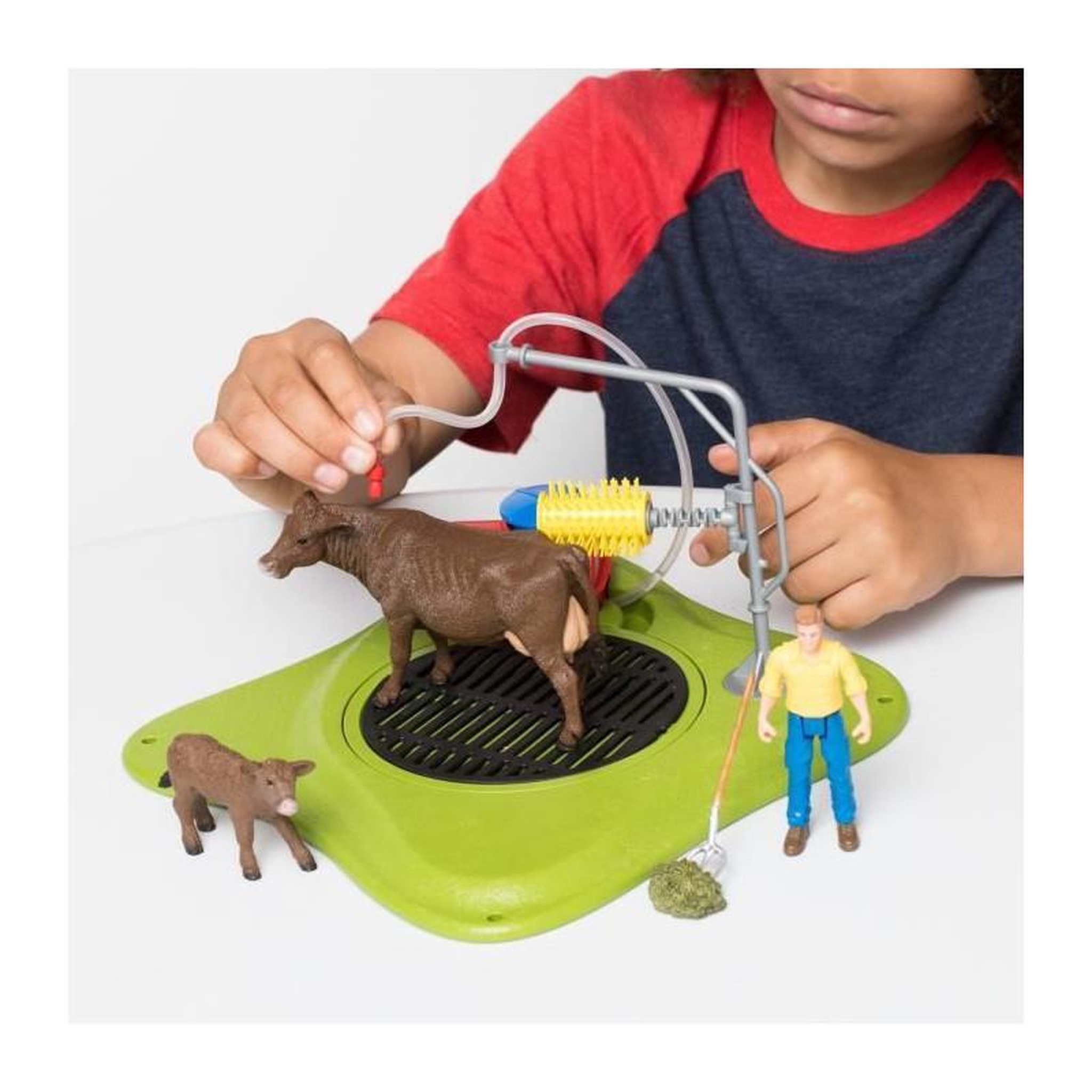 Voir la diapositive 4 : Schleich Station de lavage pour vache, Coffret de jeu avec 1 figurine de vache, 1 veau et 1 figurine humaine - SCHLEICH 42529 FARM WORLD