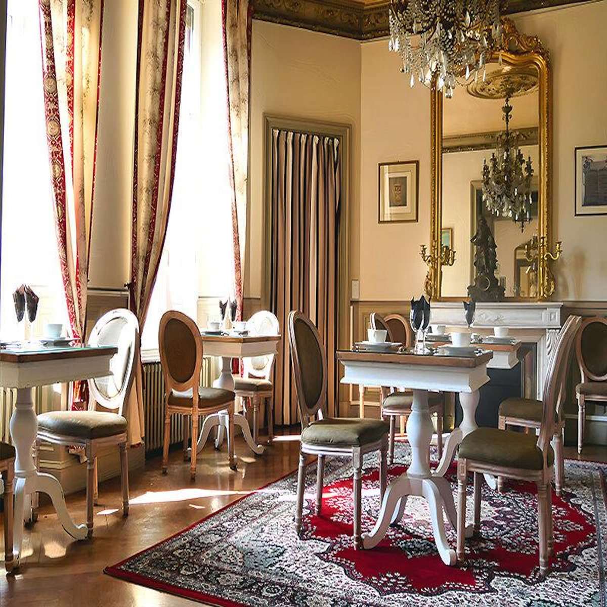 Smartbox Séjour 1 nuit dans un chateau en Gironde avec 30min de massage en duo - Coffret Cadeau Séjour