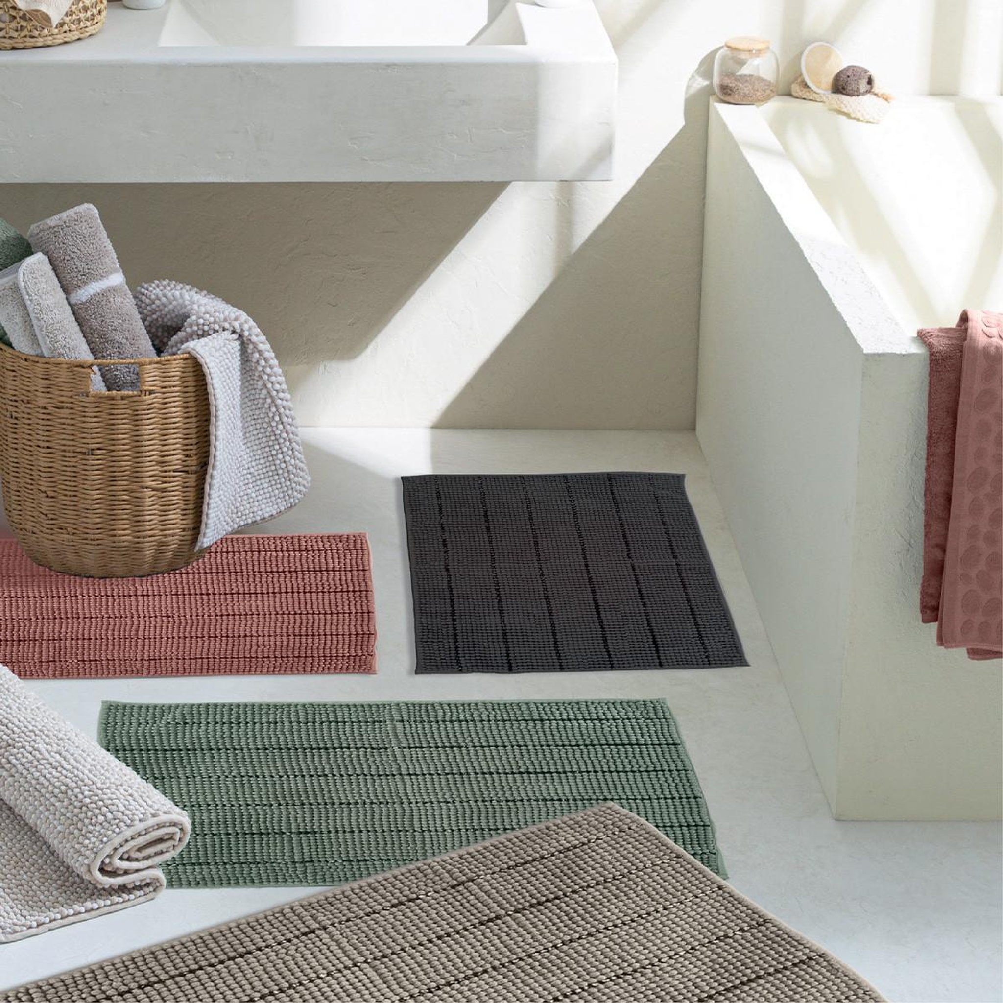 Voir la diapositive 2 : GUY LEVASSEUR Tapis de bain chenille 50x70 uni 50x70cm