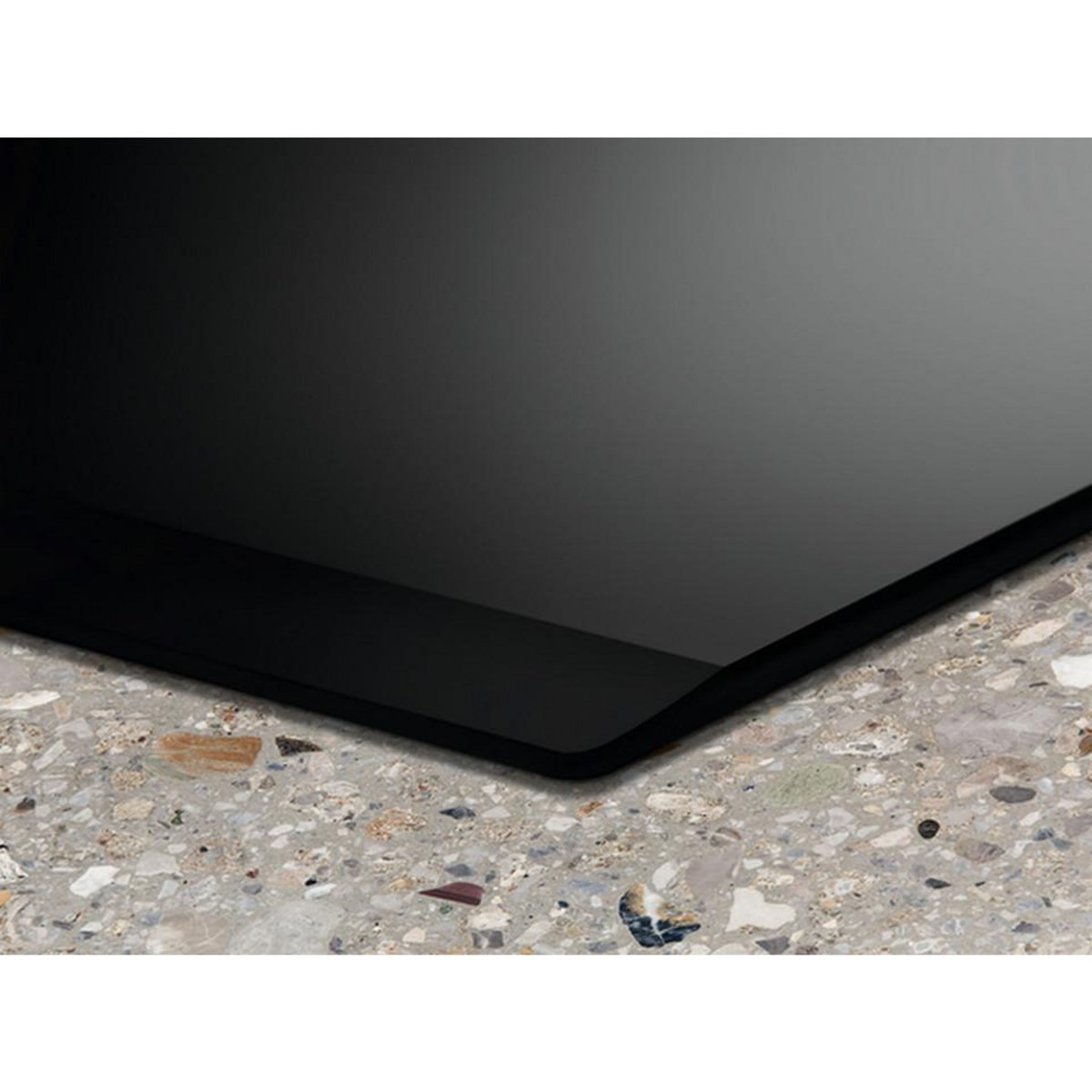 ELECTROLUX Table de cuisson induction 80cm 4 feux 7200w noir - eiv85443