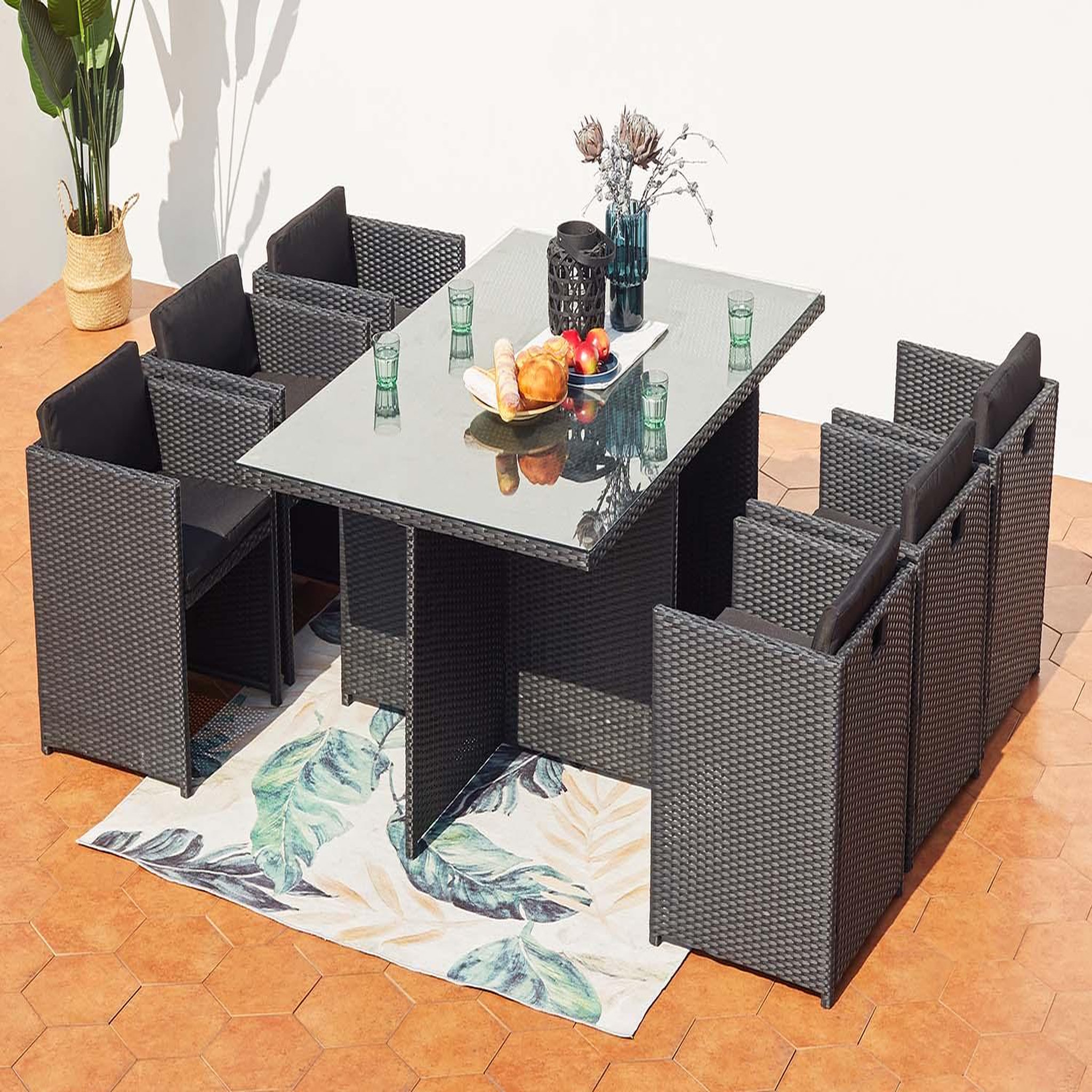 Voir la diapositive 2 : CONCEPT USINE Table et chaises 6 places encastrables en résine noir-noir miami
