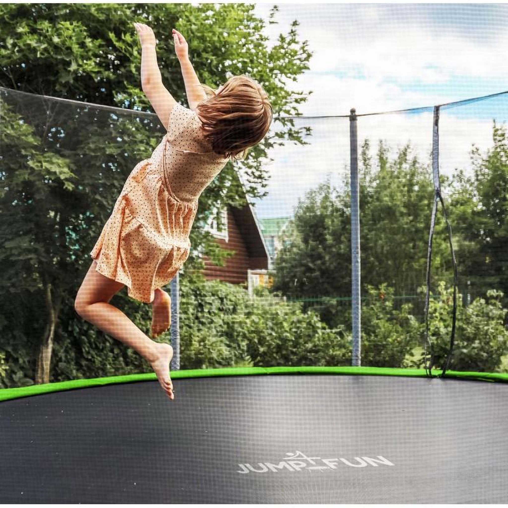 Voir la diapositive 5 : JUMP4FUN Trampoline de jardin ø244 cm- 8FT- Filet intérieur, Matelas de protection et Echelle
