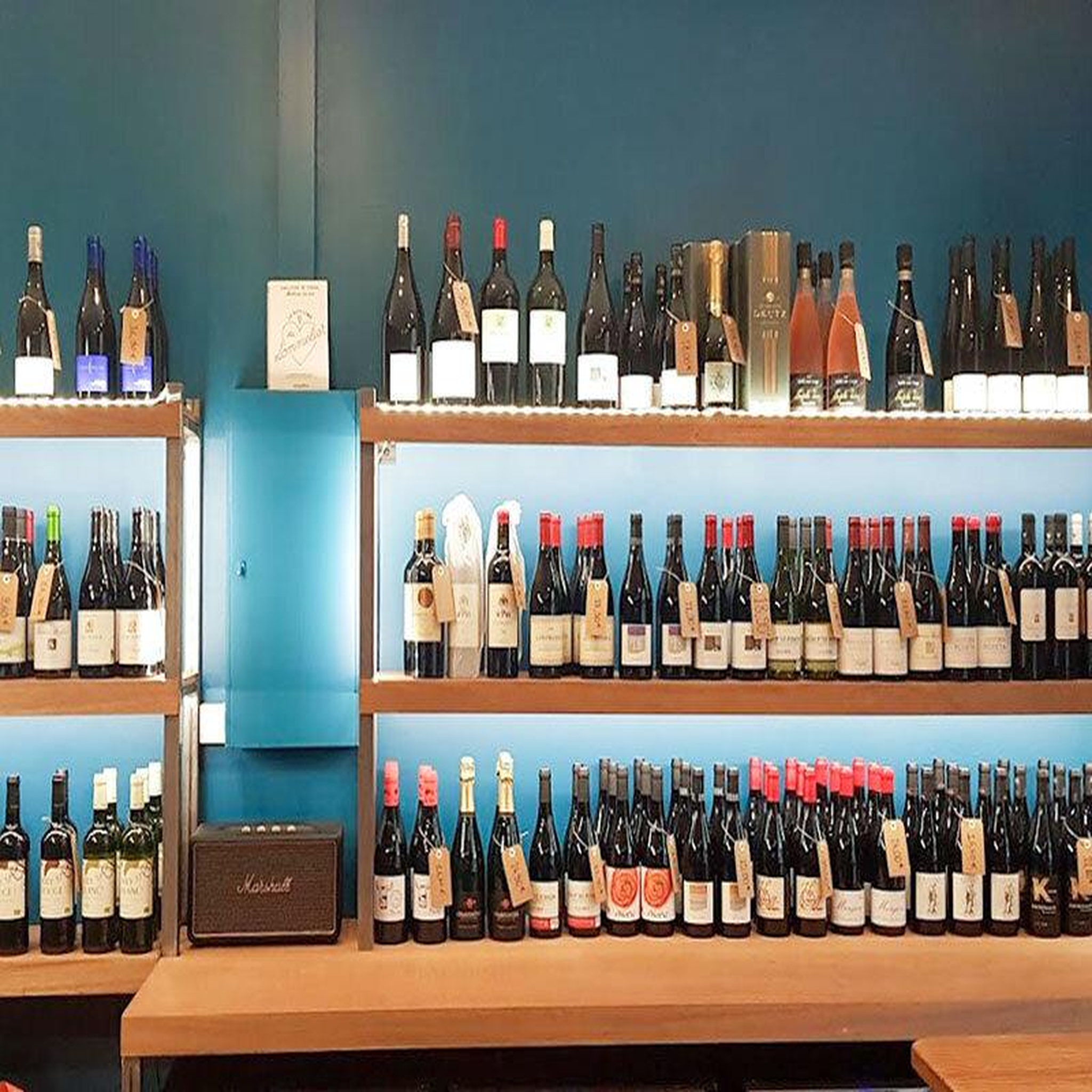 Voir la diapositive 4 : Smartbox Passion œnologie : 2h30 d'initiation d'assemblage de vin pour 2 avec bouteille à emporter - coffret cadeau gastronomie