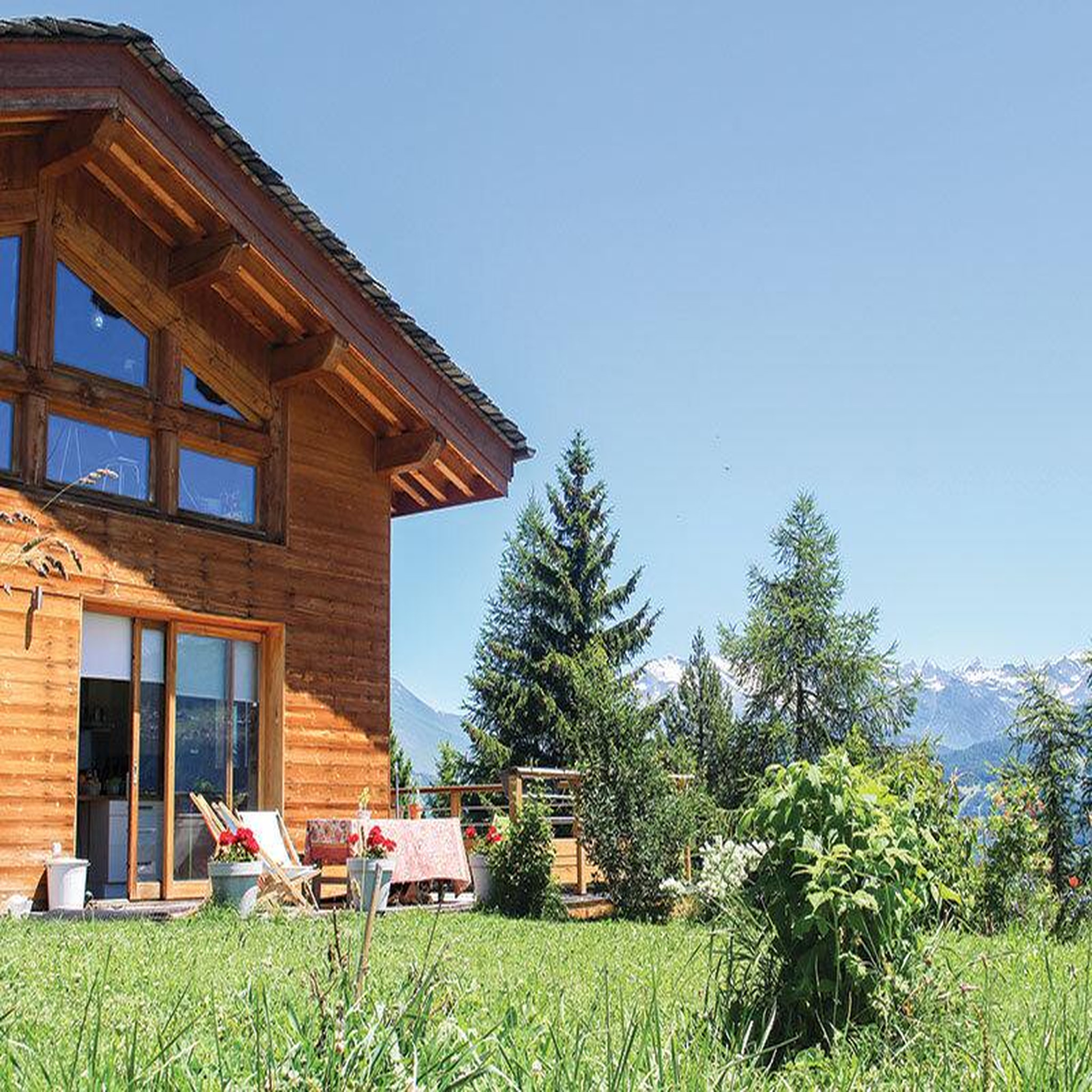 Voir la diapositive 2 : Smartbox Séjour de 2 jours avec accès à l'espace bien-être près du mont-blanc - coffret cadeau séjour