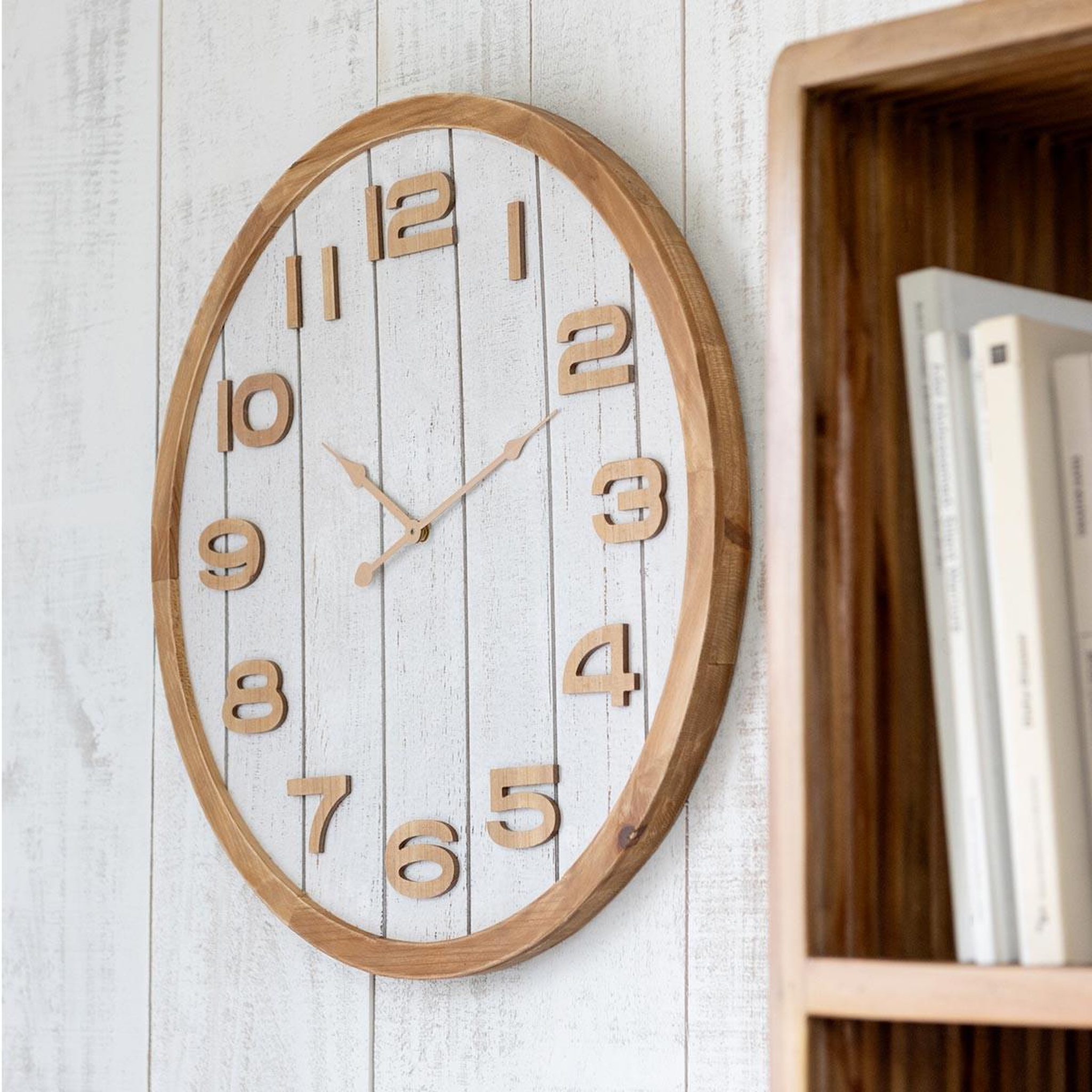 Voir la diapositive 4 : J-LINE Horloge murale en bois  beatriz  60cm blanc & naturel