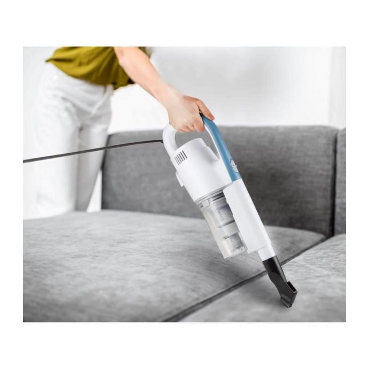 Domo DOMO DO237SV - Aspirateur Balai Filaire - 450W - Reservoir a poussiere 0,45L - Filtres amovible - Aspirateur a main