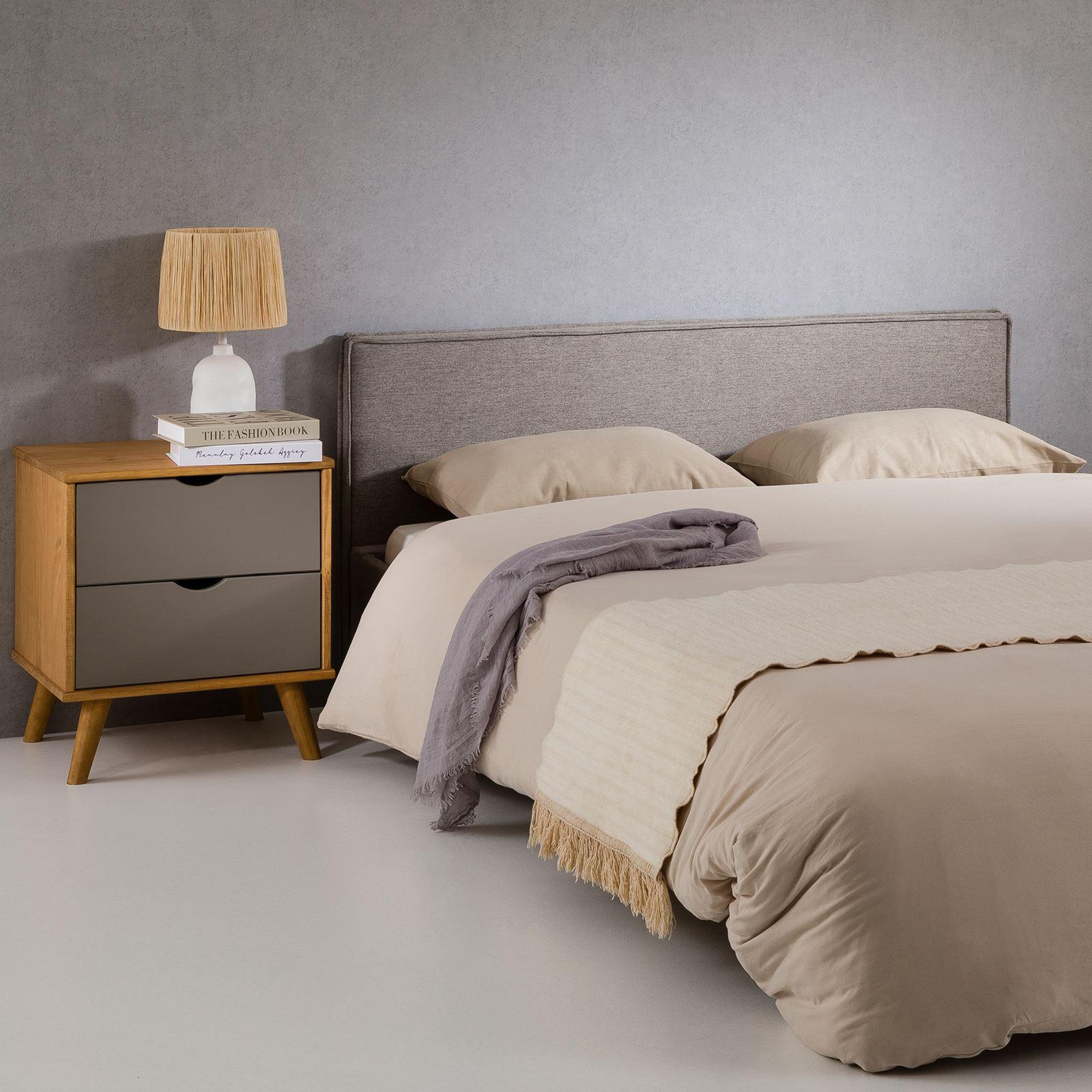 Voir la diapositive 2 : IDIMEX Tête de lit KLAO 160 sur pieds, en tissu