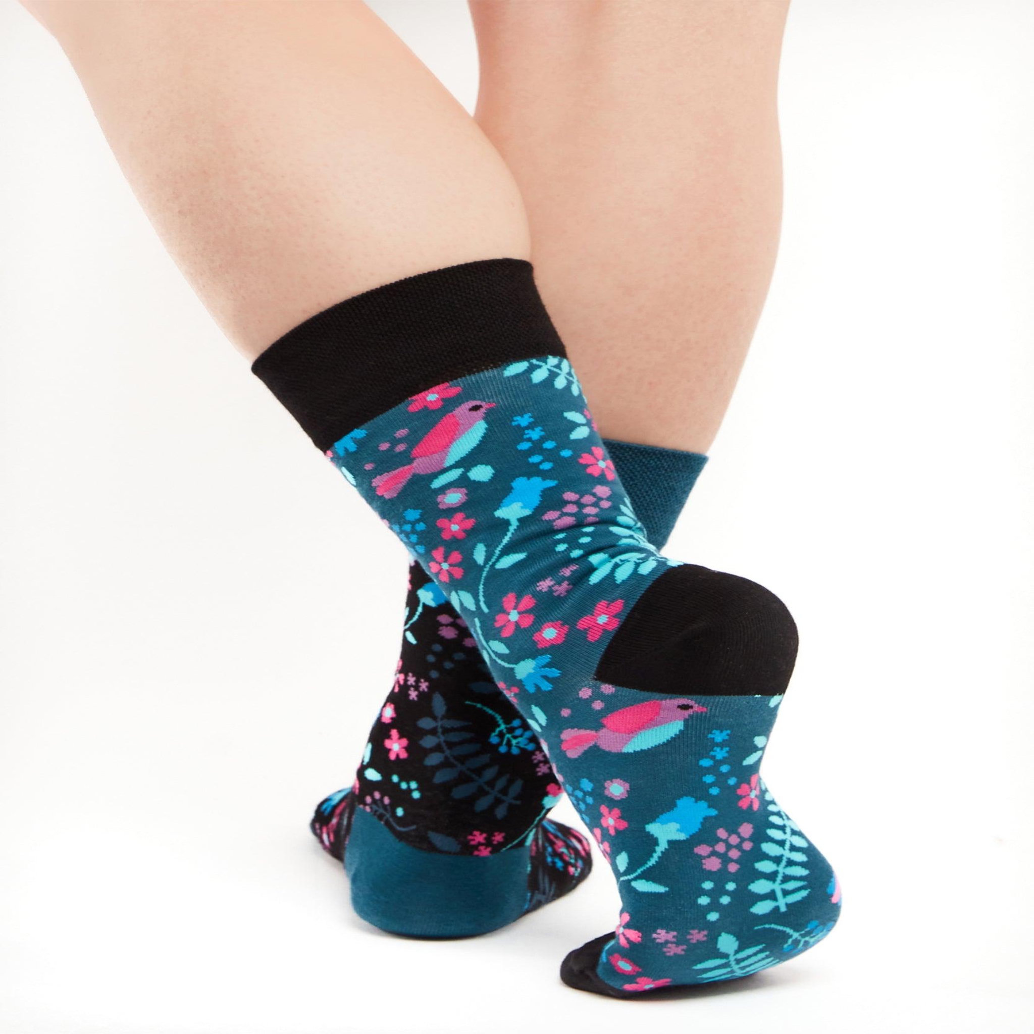 Voir la diapositive 3 : DEDOLES Chaussettes jardin secret