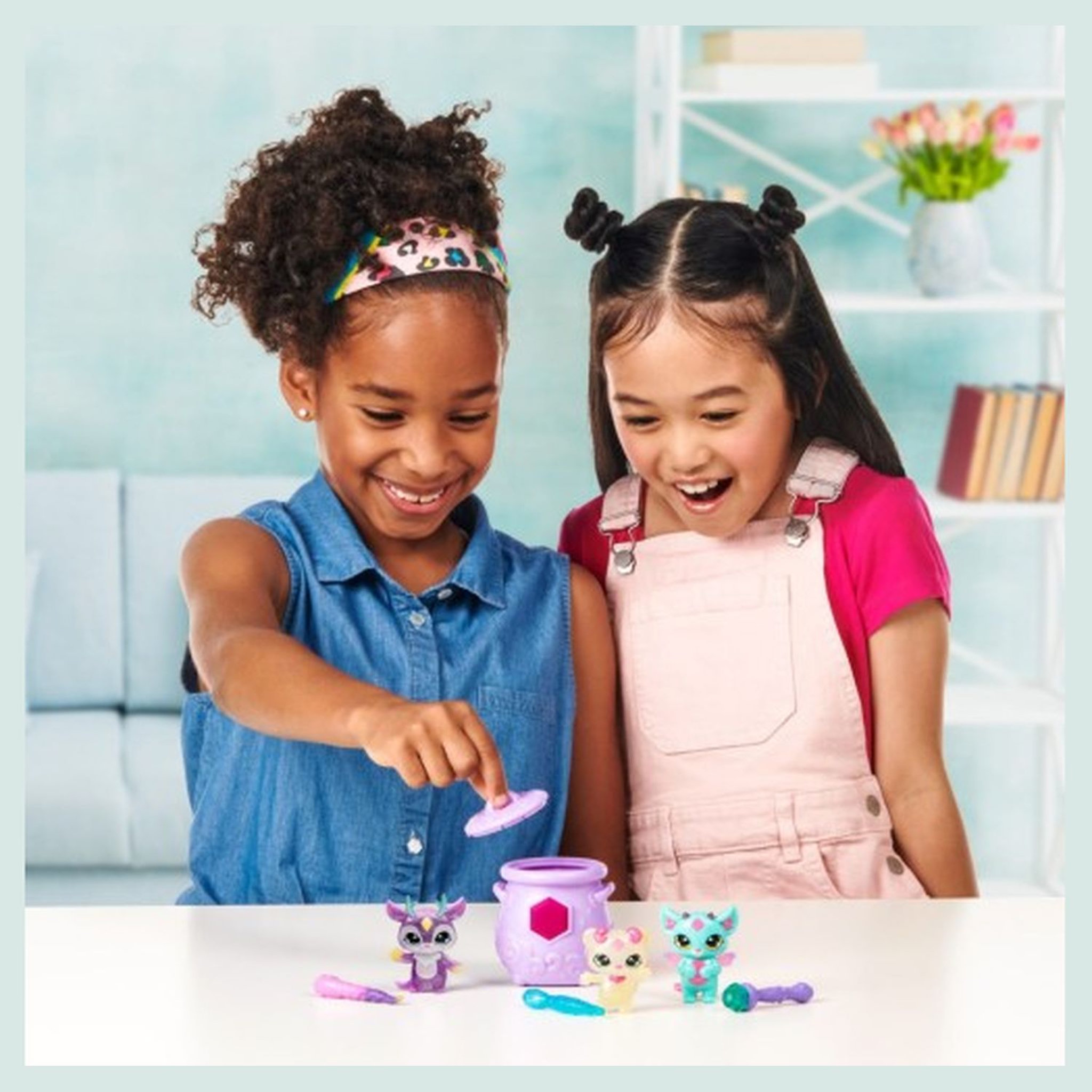 Voir la diapositive 3 : MOOSE TOYS Pack de 4 petits compagnons Mystères Mixlings