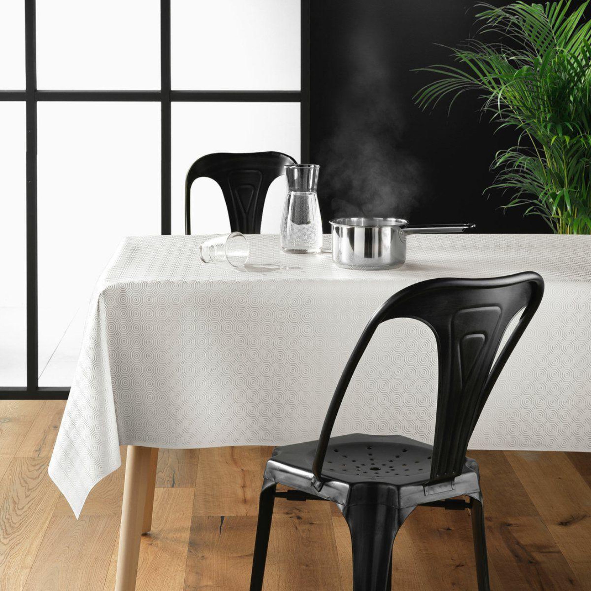 Voir la diapositive 1 : Douceur d'Intérieur Sous nappe protège table  bulgo  140x220cm blanc