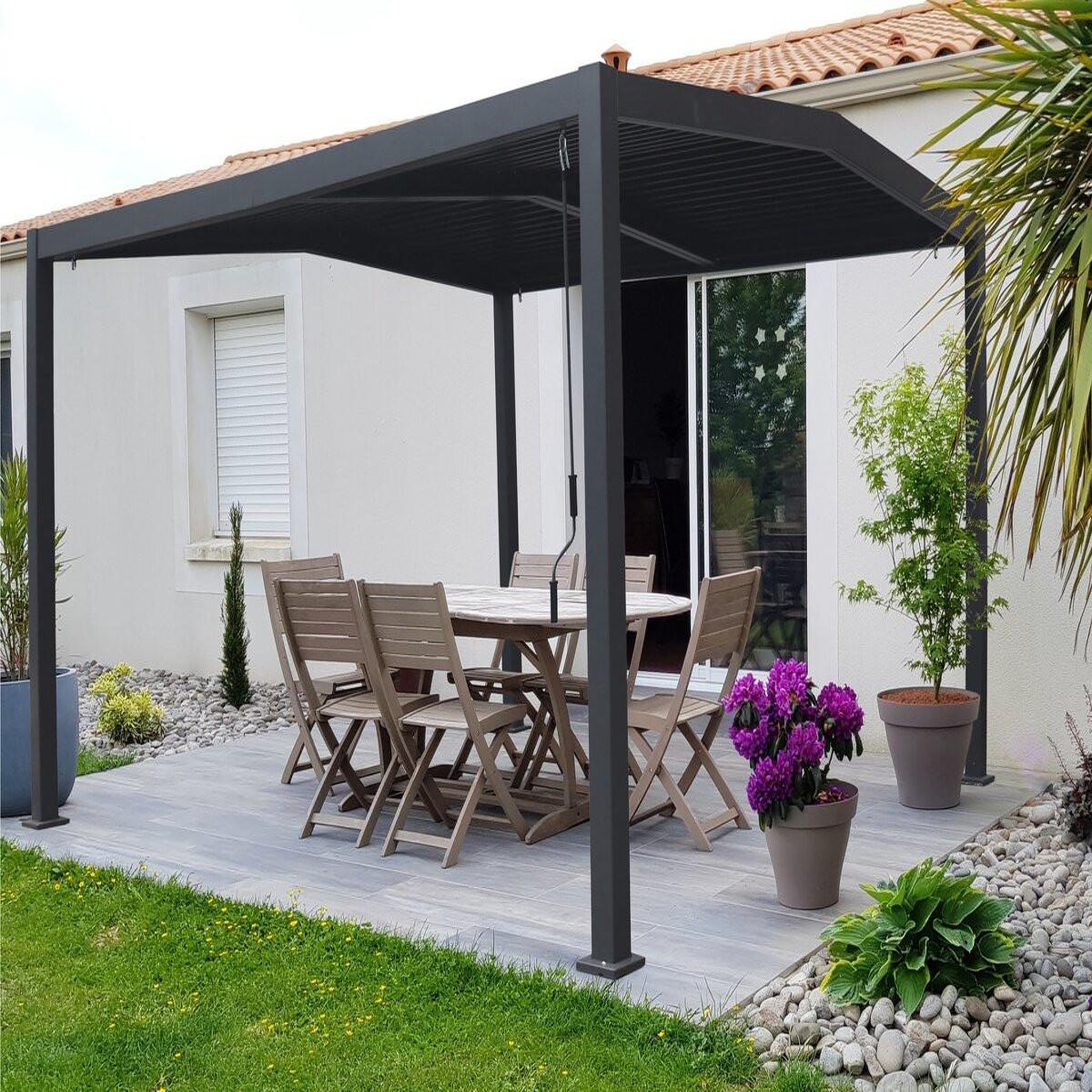 Voir la diapositive 2 : Habitat et Jardin Pergola bioclimatique toit 2 pans  victoria  en aluminium et métal- 3,5 x 4 m - gris