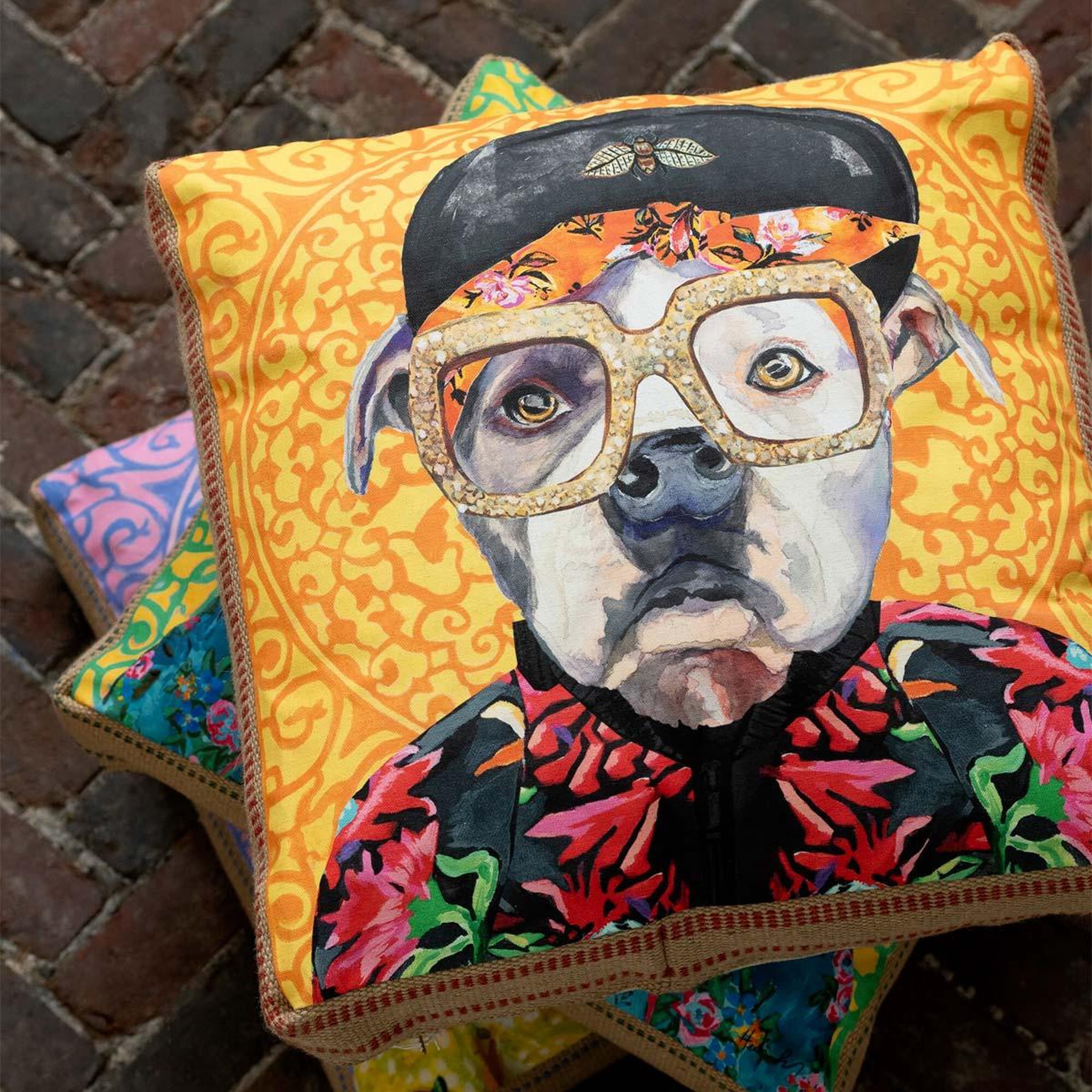 Voir la diapositive 4 : J-LINE Coussin déco chien  popart  50x50cm multicolore