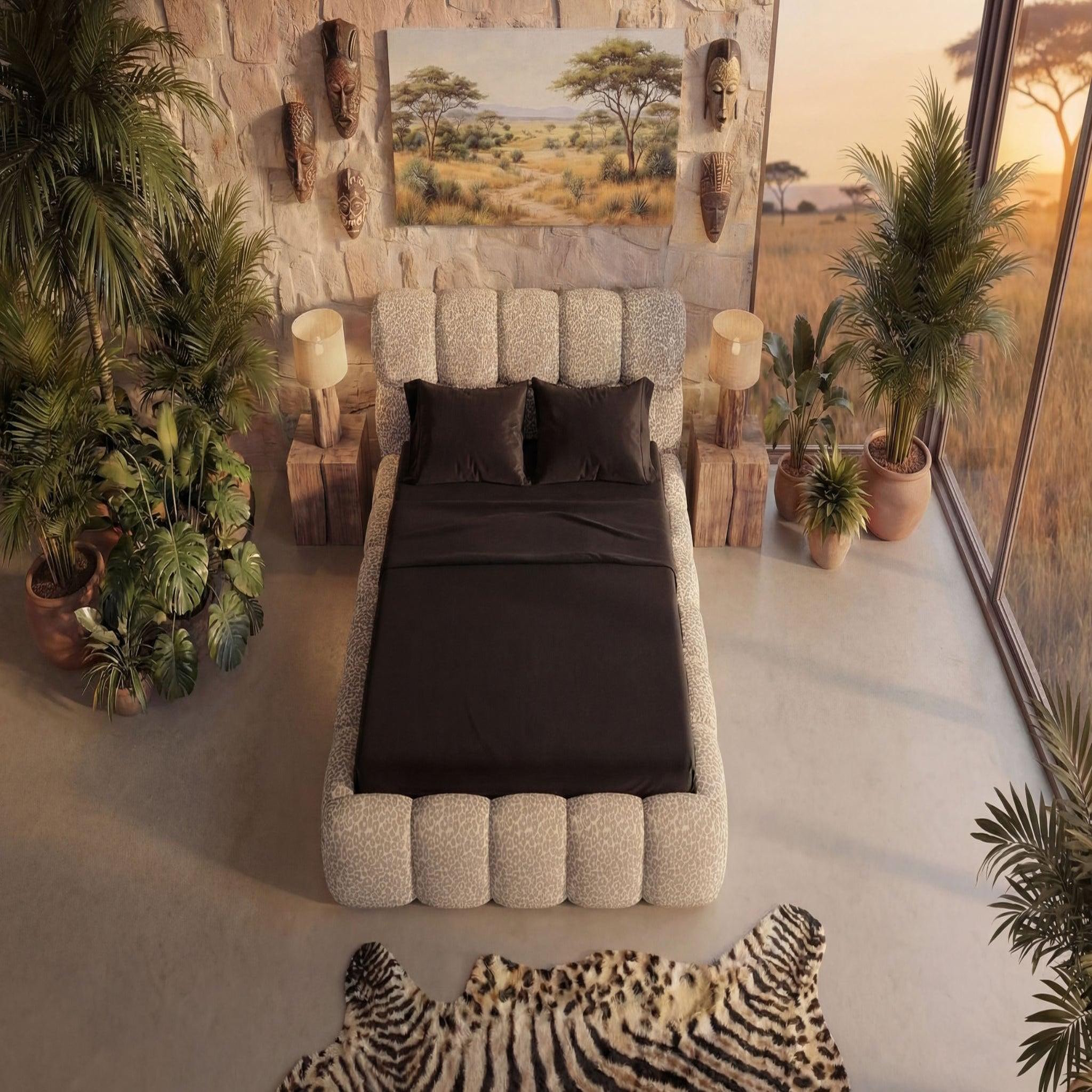 Voir la diapositive 4 : CASANOVA PARIS Elise - lit coffre tissu imprimé animalier beige