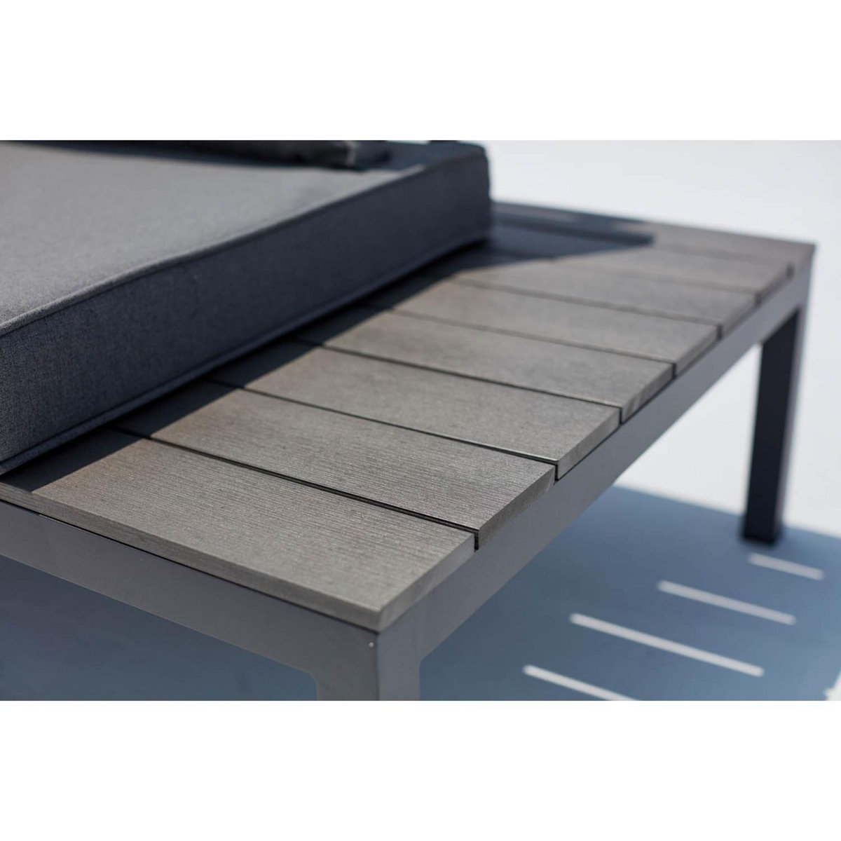 CONCEPT USINE Salon de jardin bas 5 places en aluminium gris foncé FIRA