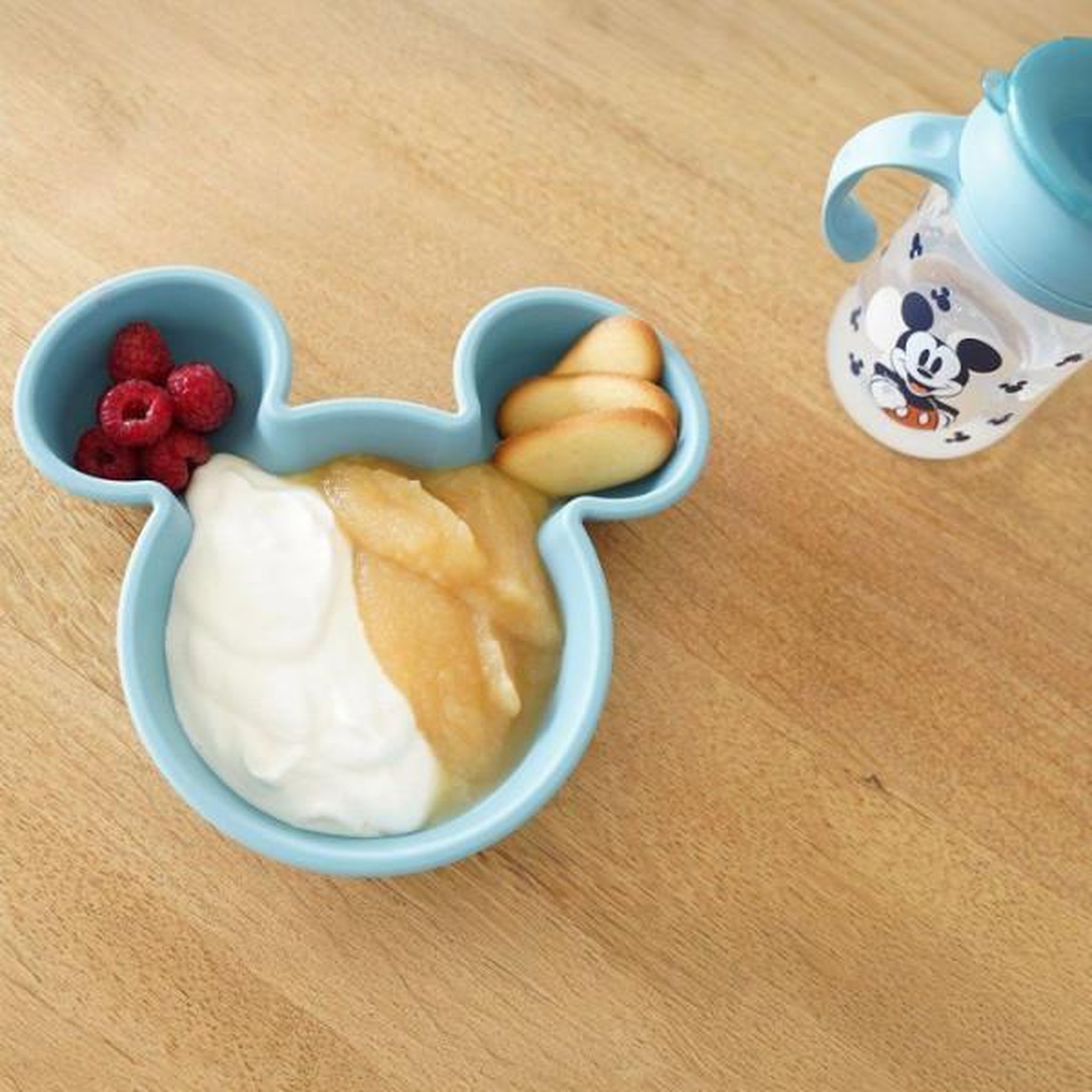 Voir la diapositive 3 : THERMOBABY BOL SILHOUETTE TETE DE MICKEY