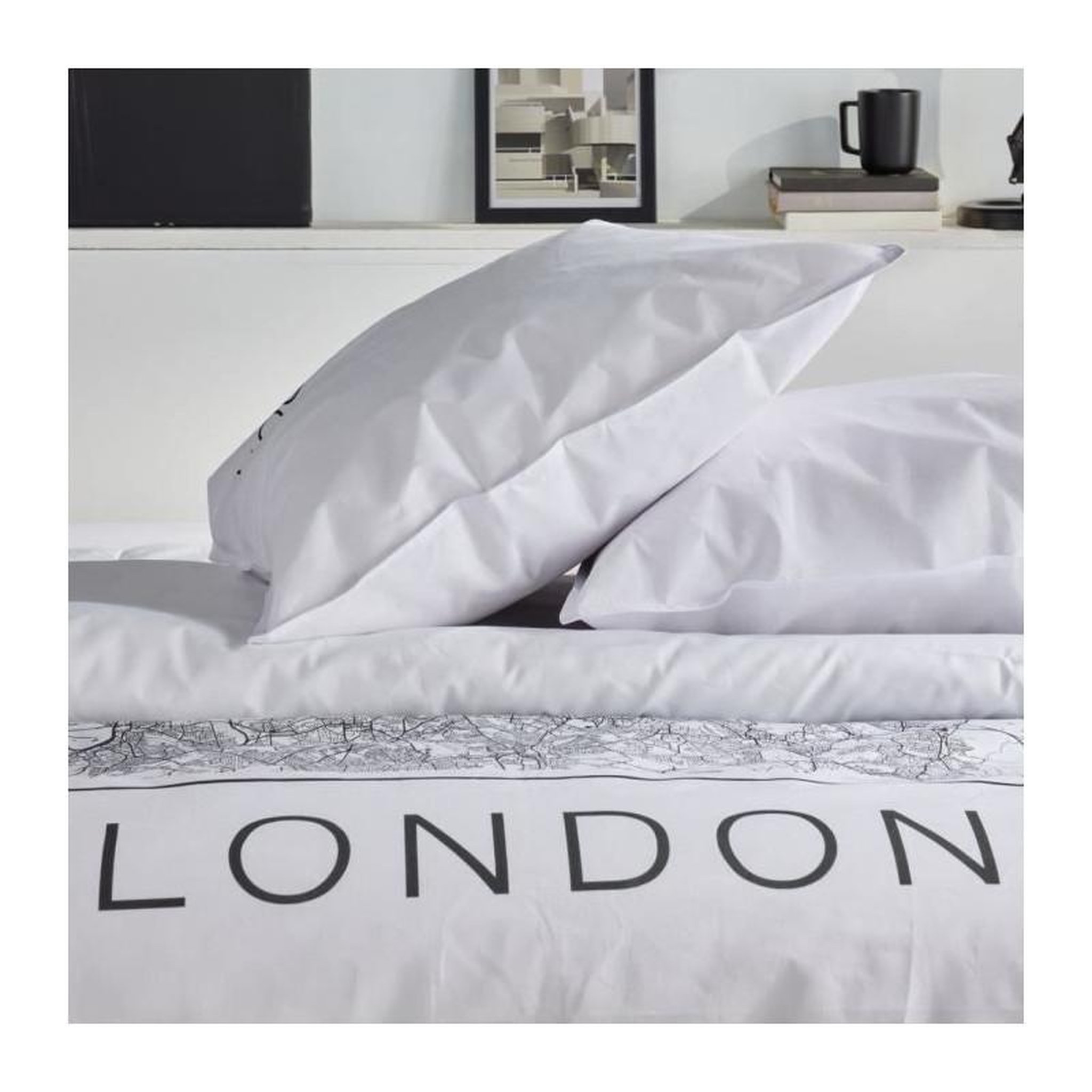 Voir la diapositive 4 : Today Parure de lit - TODAY - JAVA - 2 personnes - 240x220 cm - Coton - Imprimé London - Blanc