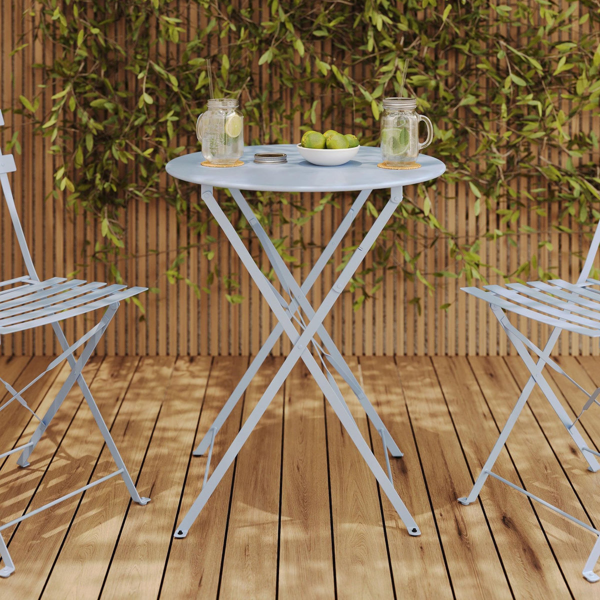 Rendez vous déco Table de jardin ronde et pliante en métal bleu pastel 2 personnes-Kayla